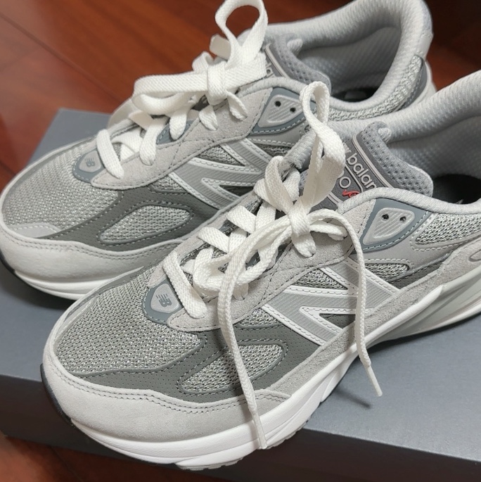 (GS) New Balance 990v6 Gray - W Wide 착용 스타일