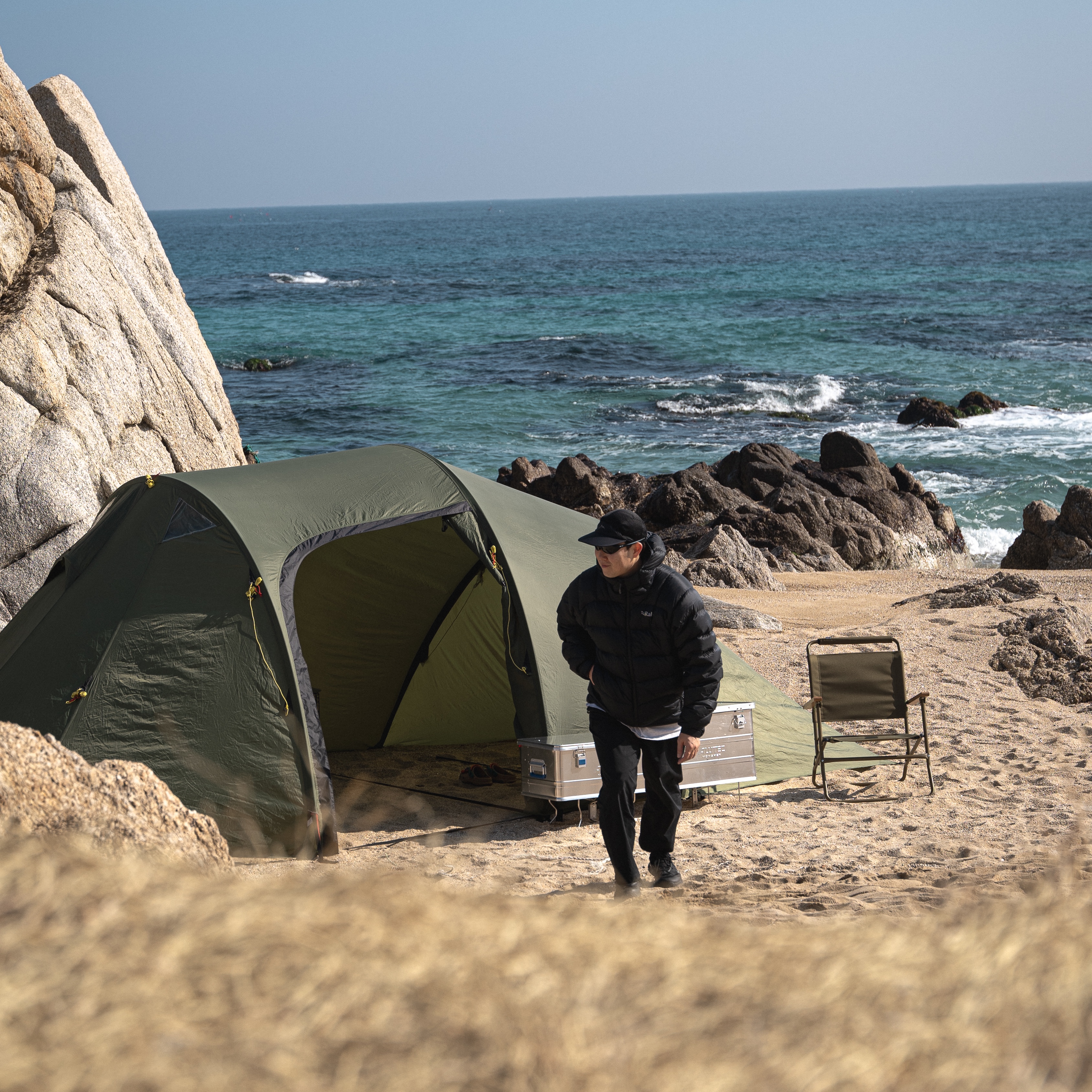 Rab Neutrino Pro Jacket Black 착용 스타일