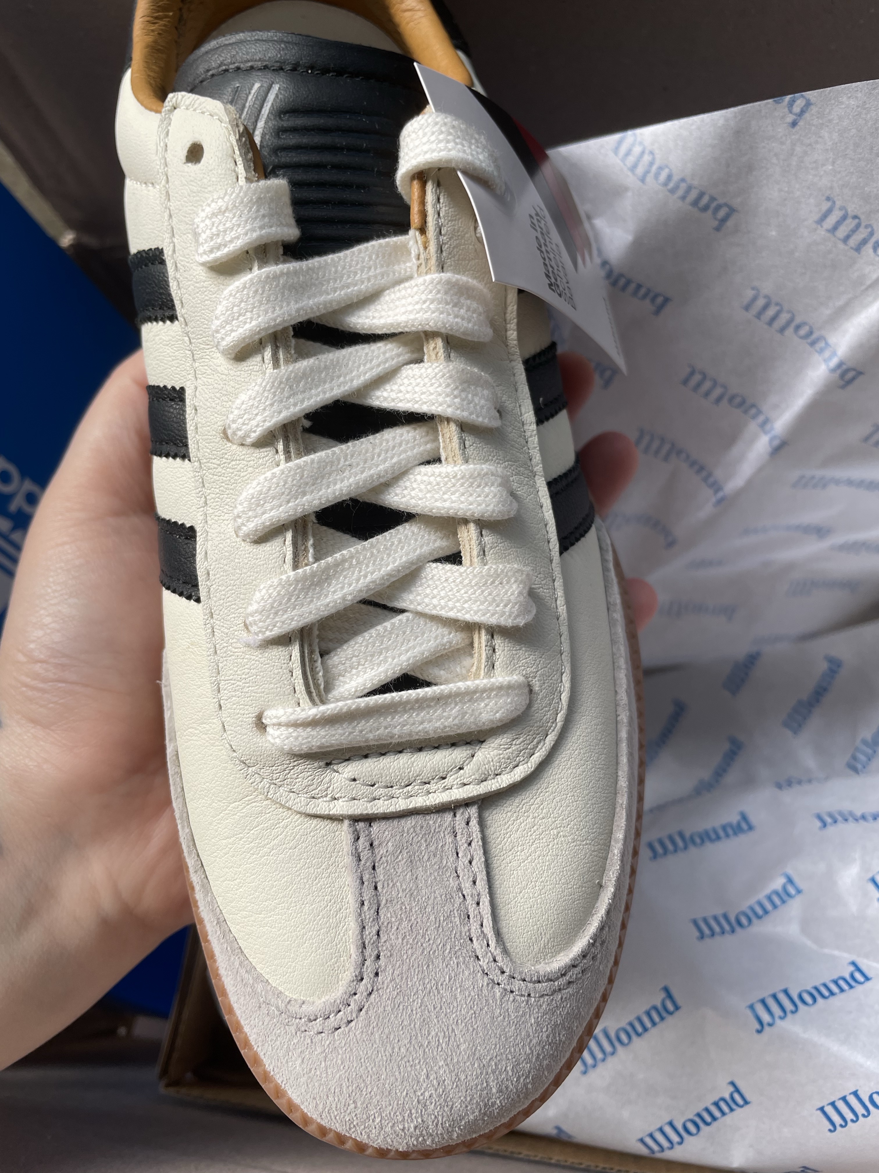 Adidas x JJJJound Samba OG Off White Core Black 착용 스타일 - 1