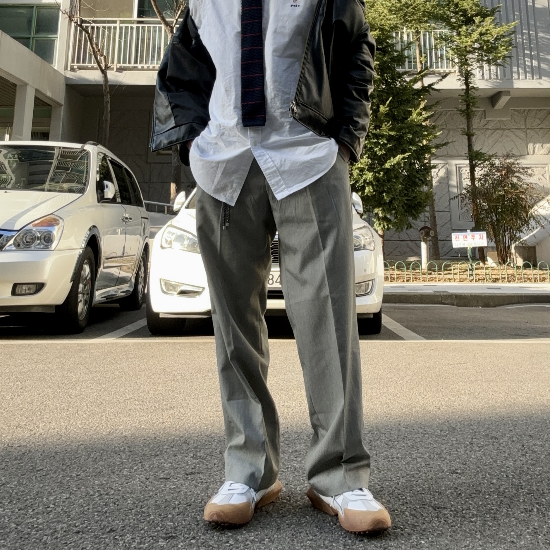 Puma x Ader Error Vaderon White, Vans Vault x DSM OG Old Skool LX Black White 착용 스타일 - 2
