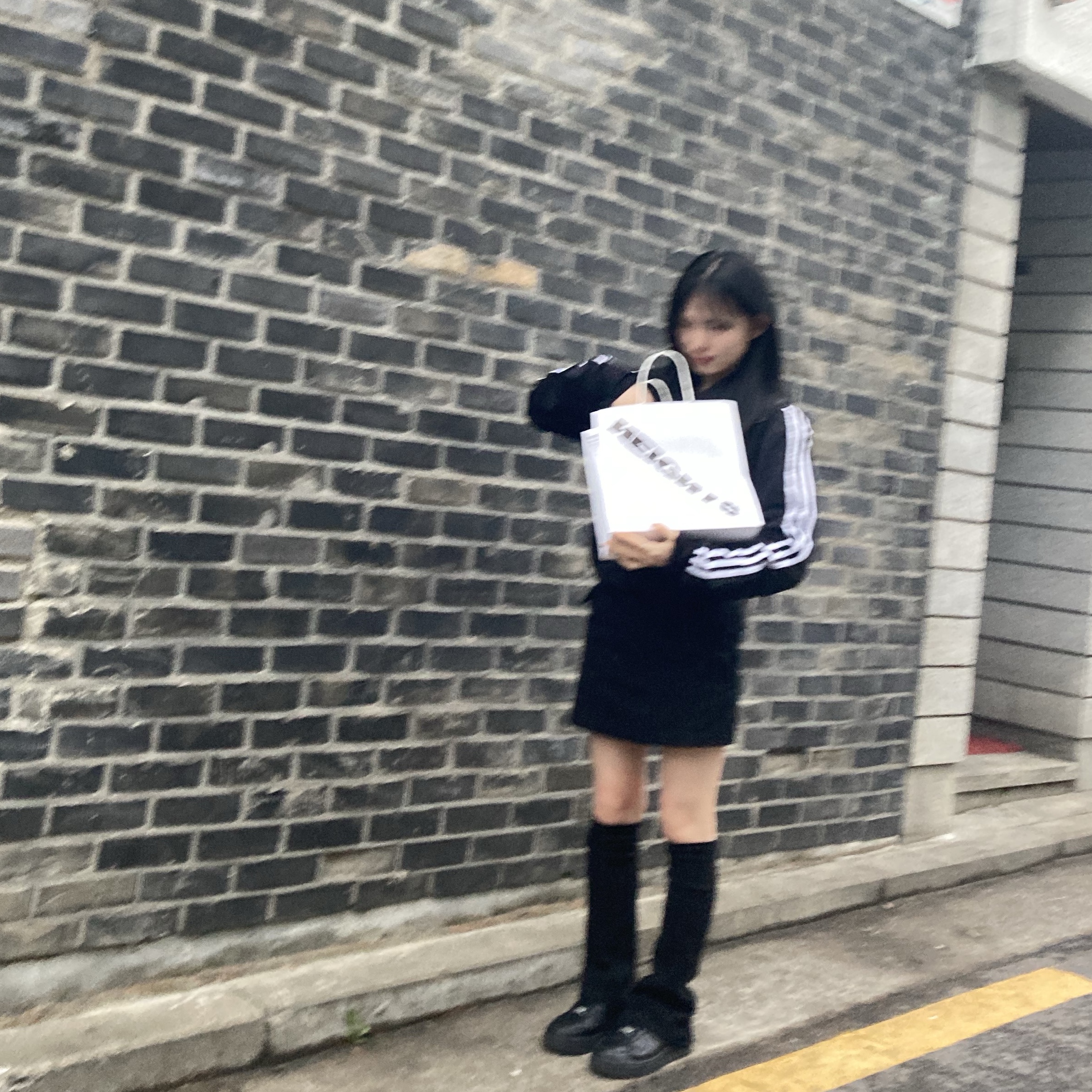 Mischief Rhombus Backpack Pink Grey, (W) Nike Air Force 1 '07 Low Triple Black 착용 스타일 - 2