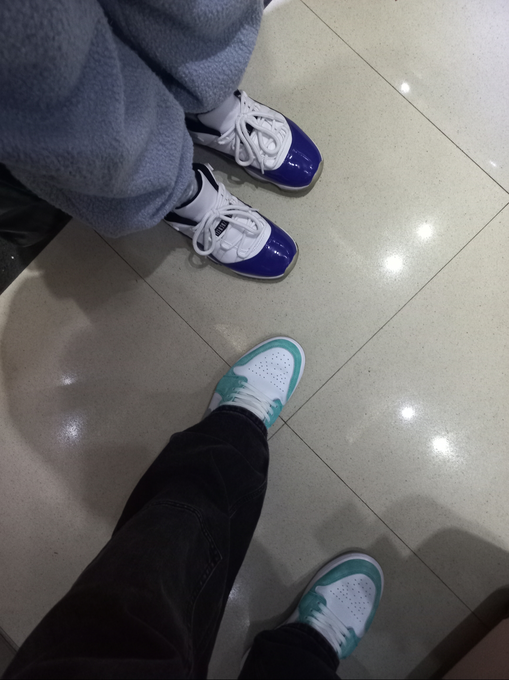 (W) Jordan 11 Retro Low Concord Sketch, Jordan 1 Low SE New Emerald 착용 스타일