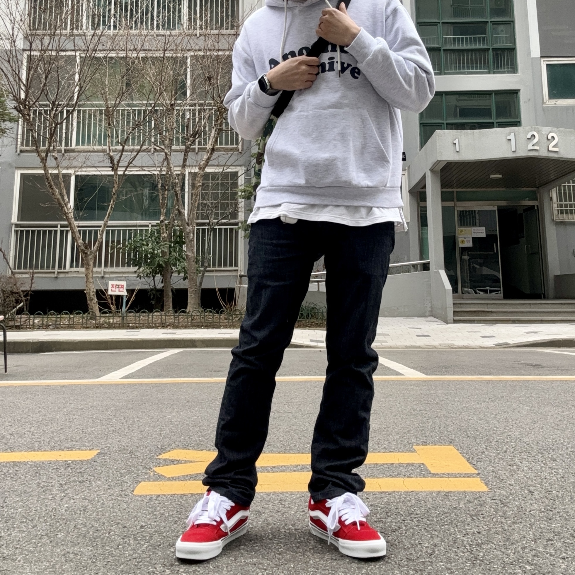 Puma x Ader Error Vaderon White, Vans Vault x DSM OG Old Skool LX Black White 착용 스타일 - 1