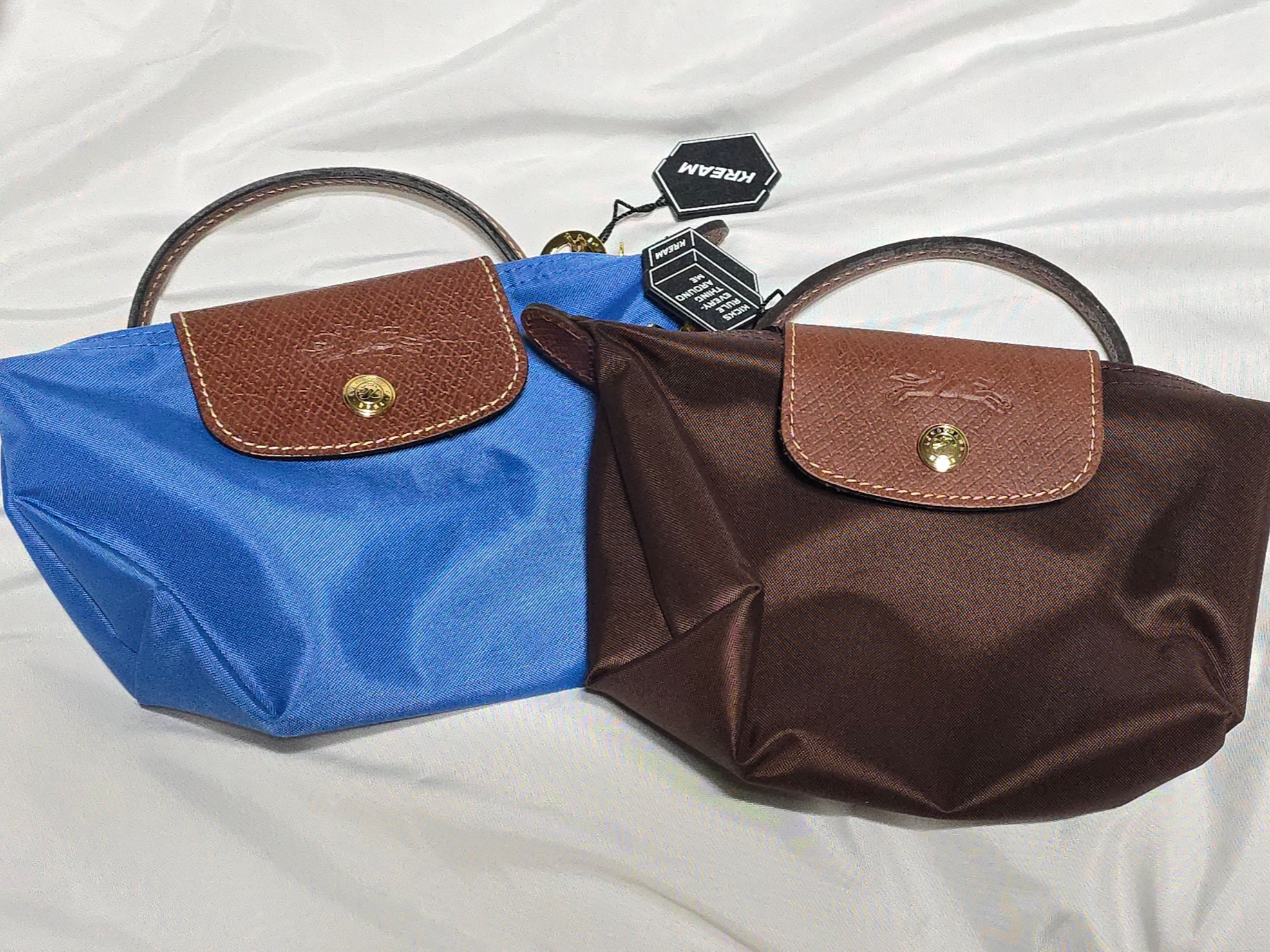 Longchamp Le Pliage Original Handle Pouch Ebony, Longchamp Le Pliage Original Handle Pouch Cobalt 착용 스타일 - 1