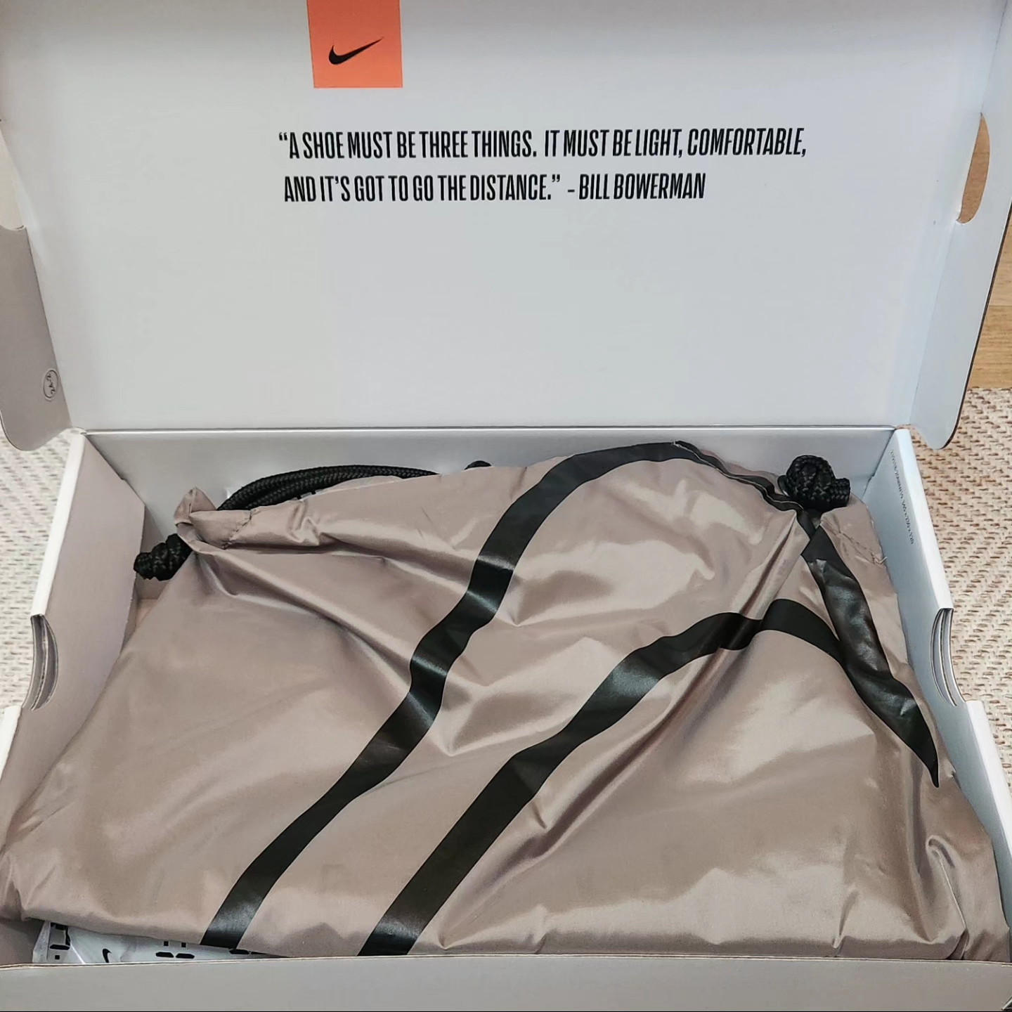 Nike Air Zoom Alphafly Next% 3 Proto White Total Orange 착용 스타일 - 7