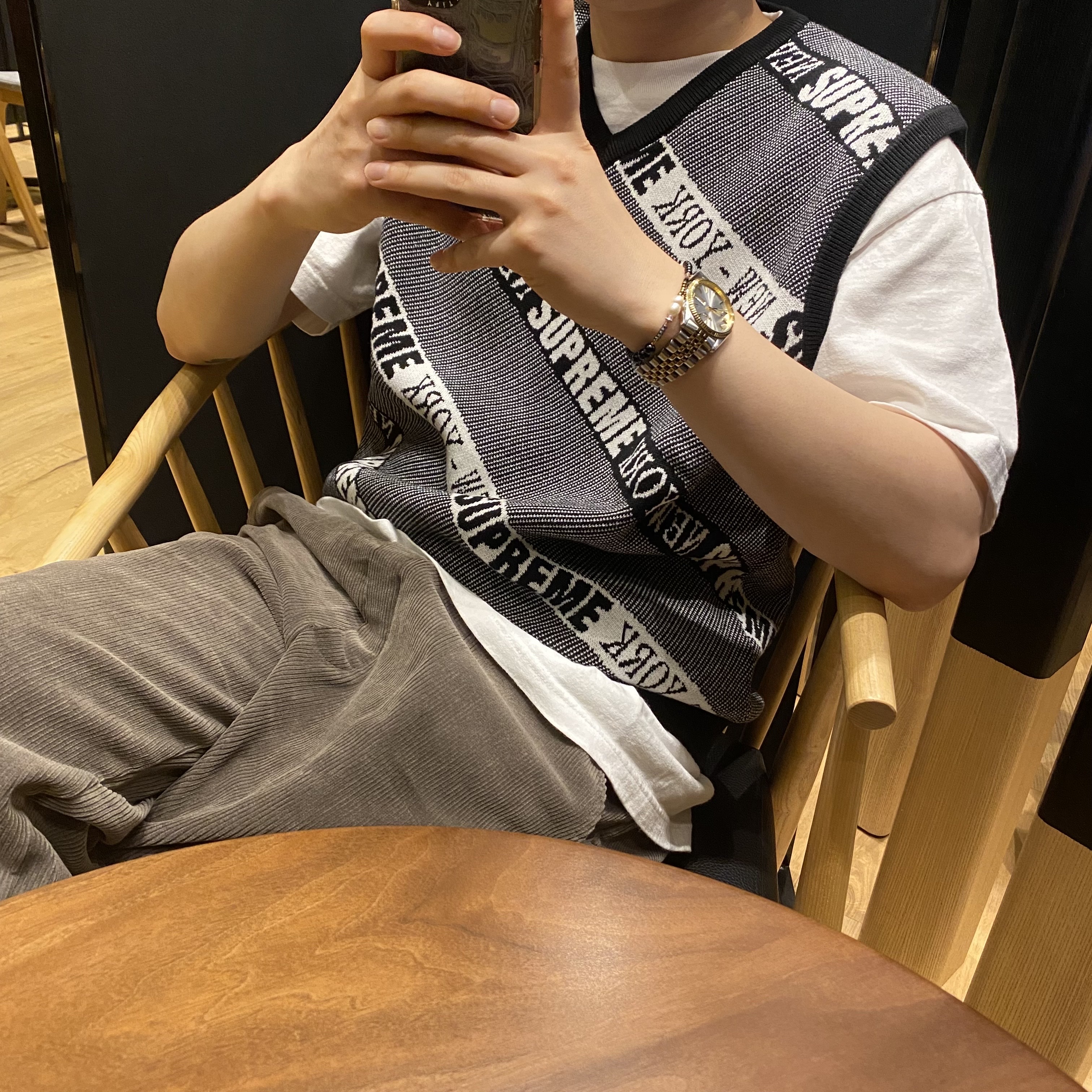 Supreme Stripe Sweater Vest Black - 22SS 착용 스타일