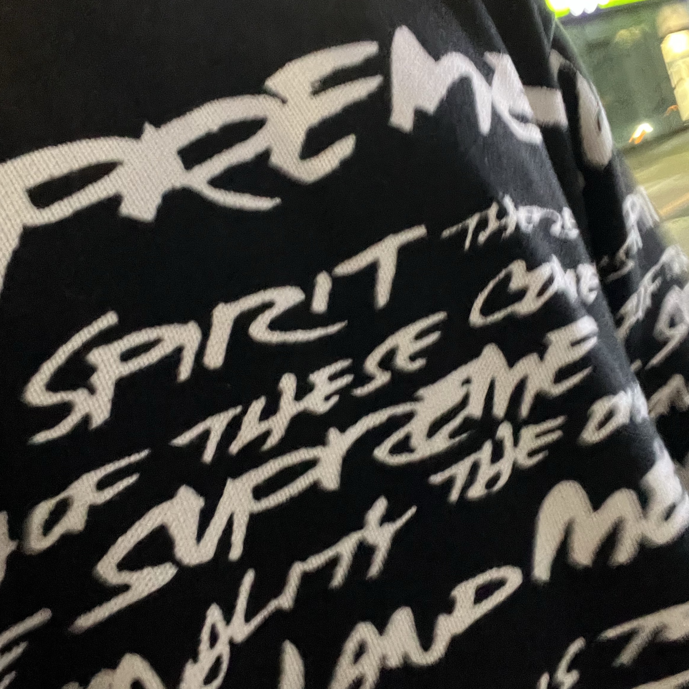 Supreme Futura Sweater Black - 24SS 착용 스타일