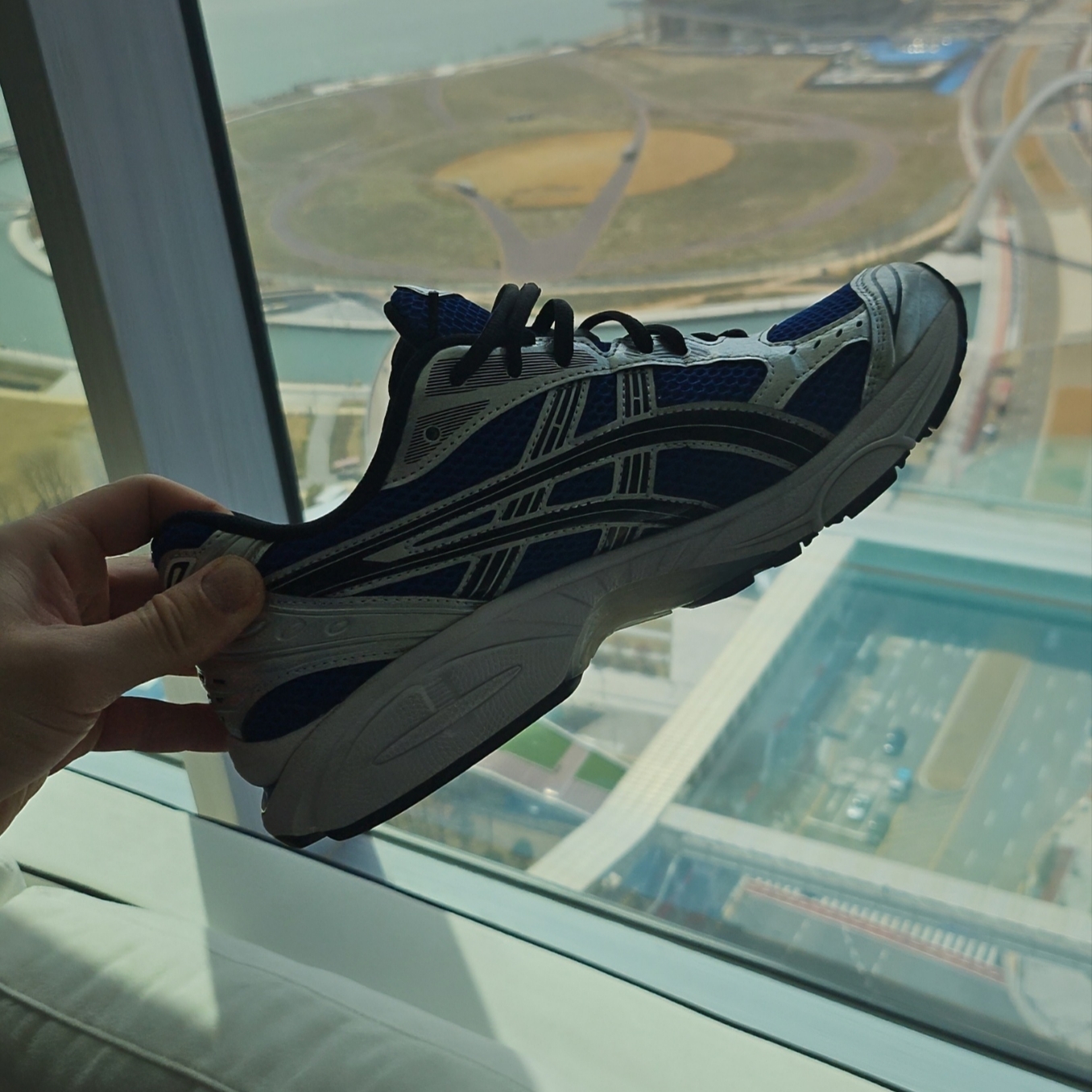 Asics Gel-Kayano 14 Monaco Blue Black, Marshall Woburn III Bluetooth Cream (Korean Ver.) 착용 스타일 - 3