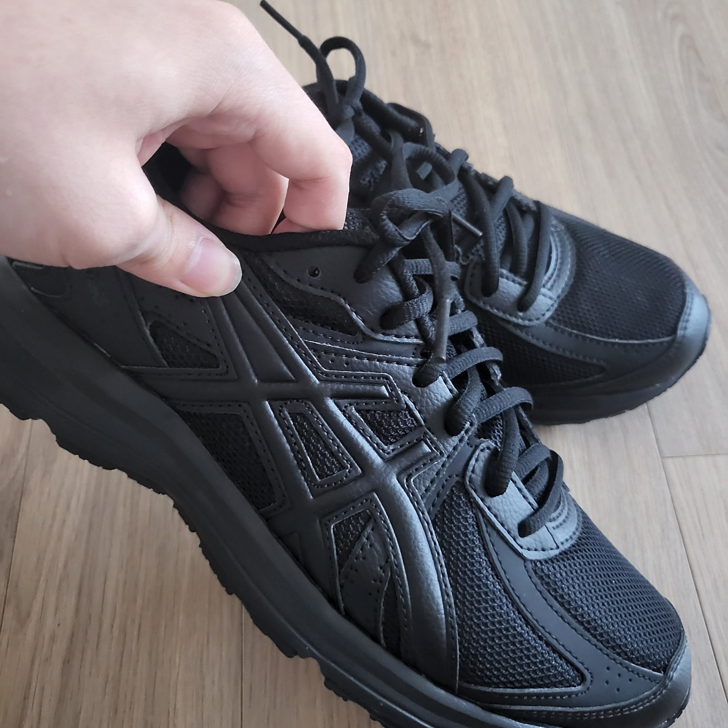 Asics Jog 100 S Black - 2E Wide 착용 스타일