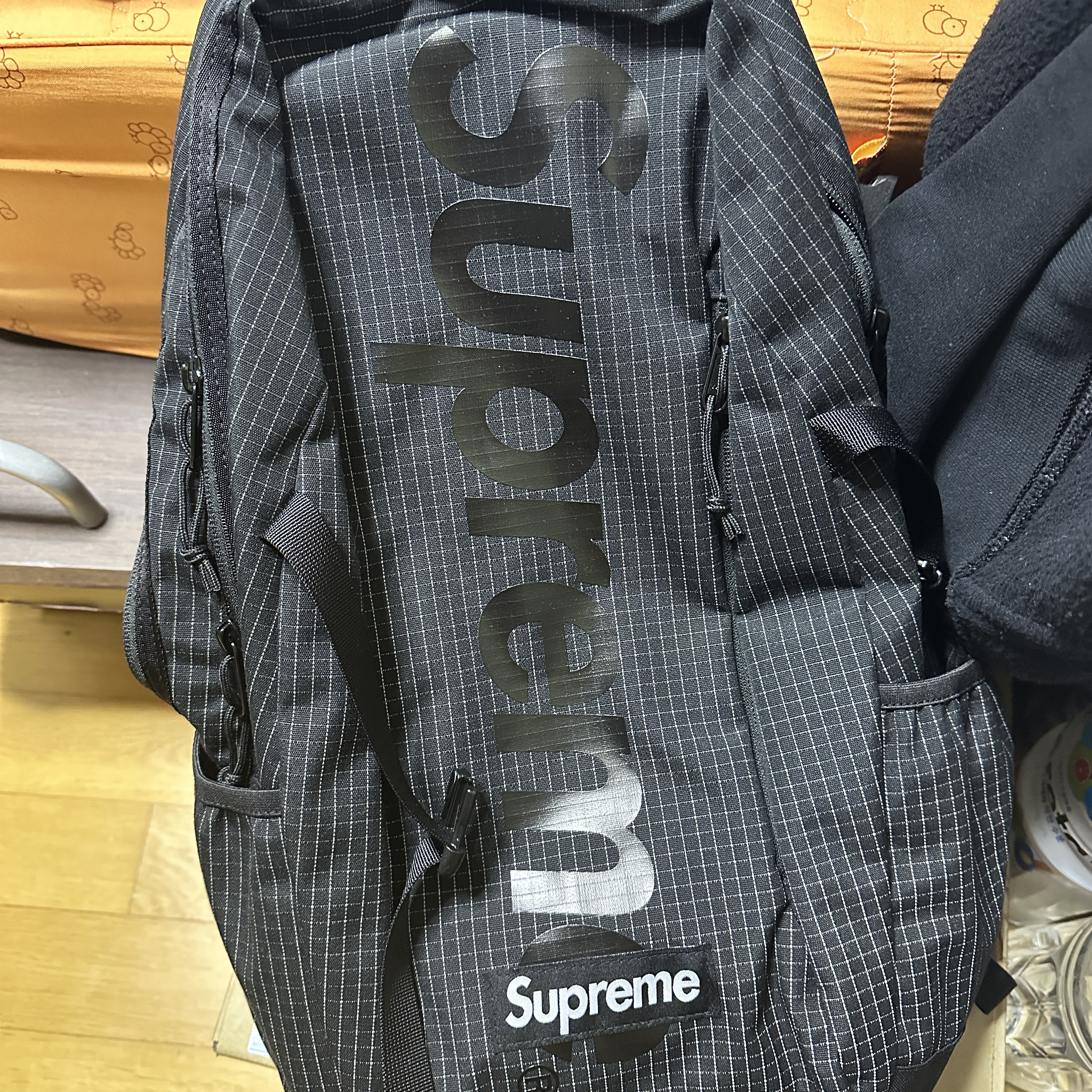 Supreme Backpack Black - 24SS 착용 스타일