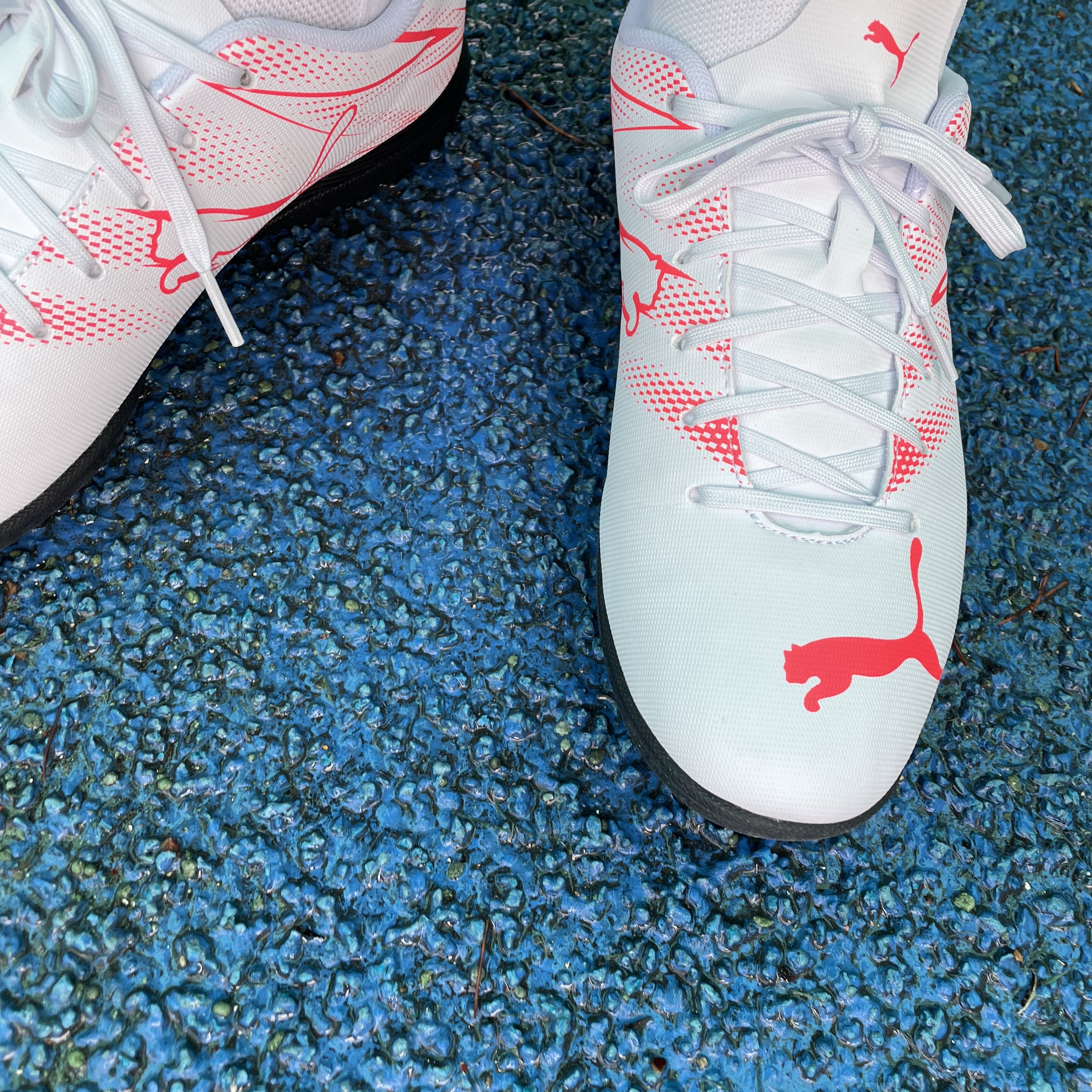 Puma Attacanto TT White 착용 스타일