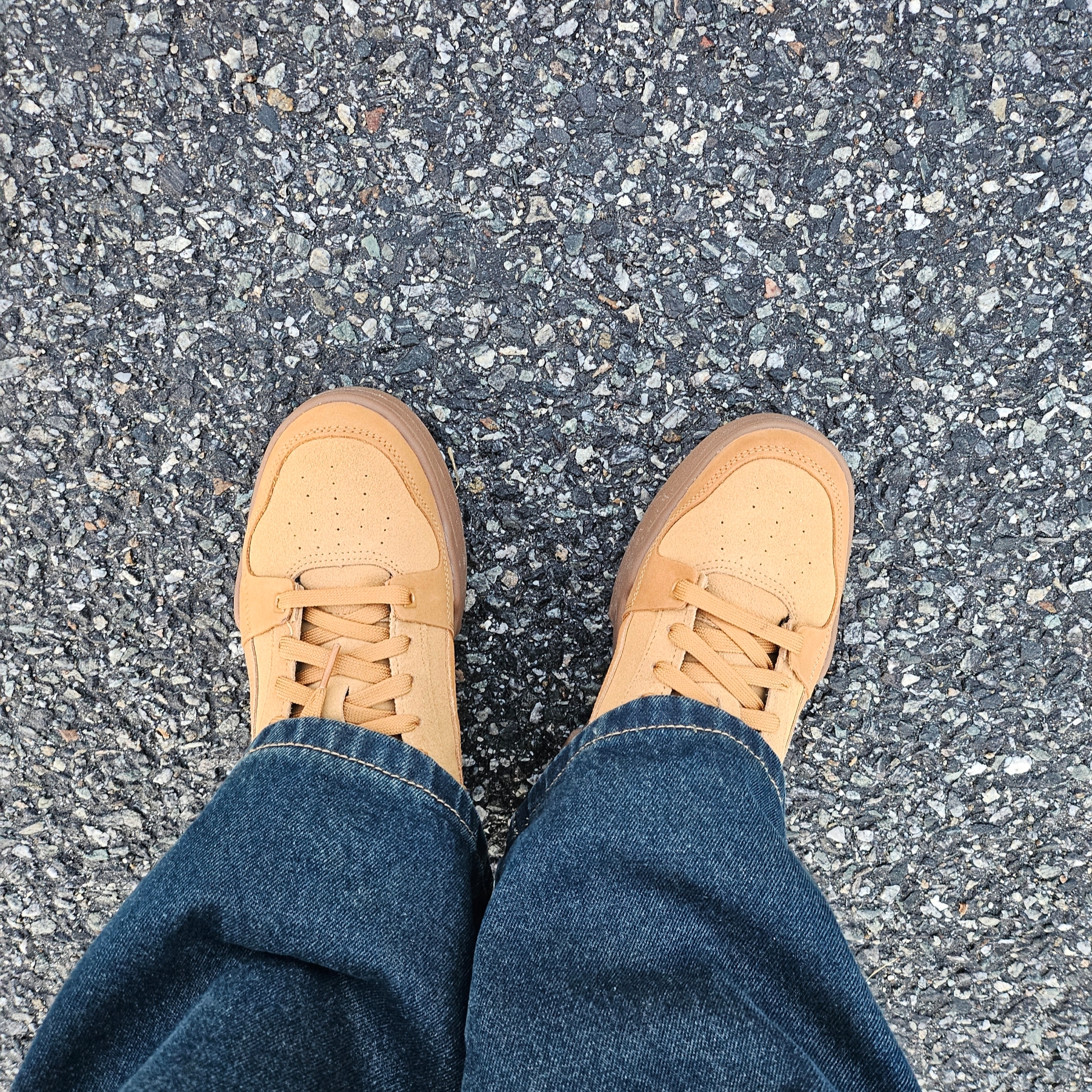 Puma Slipstream Suede Desert Tan Gum 착용 스타일 - 3