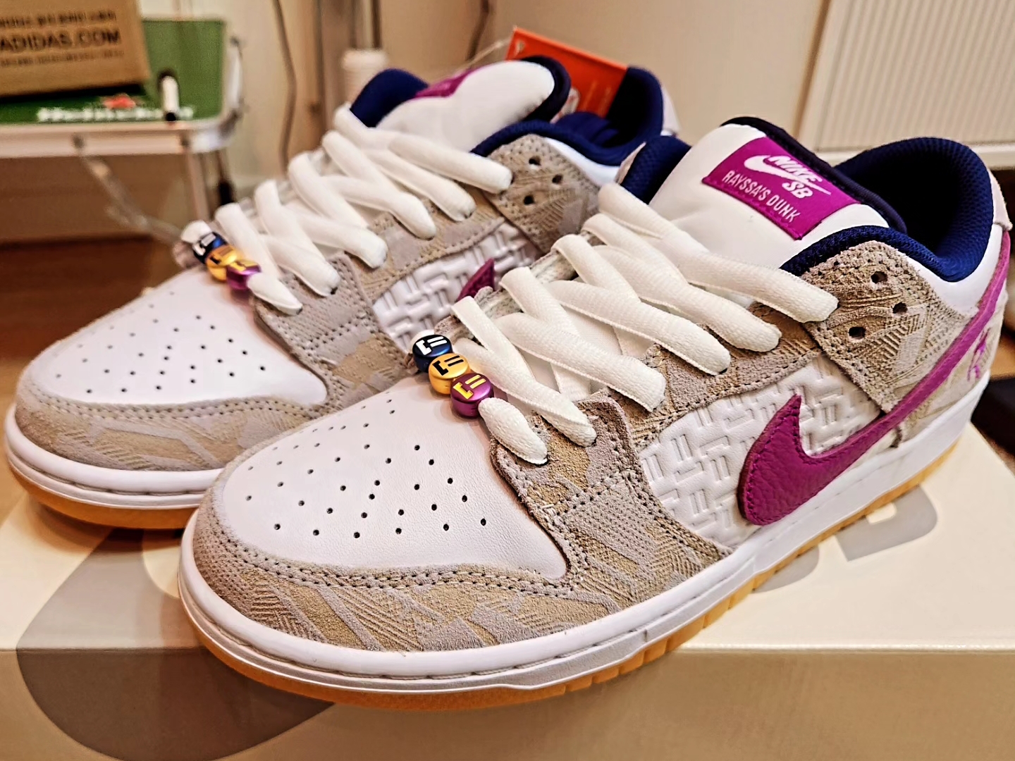 Nike x Rayssa Leal SB Dunk Low PRM Pure Platinum Vivid Purple 착용 스타일 - 2