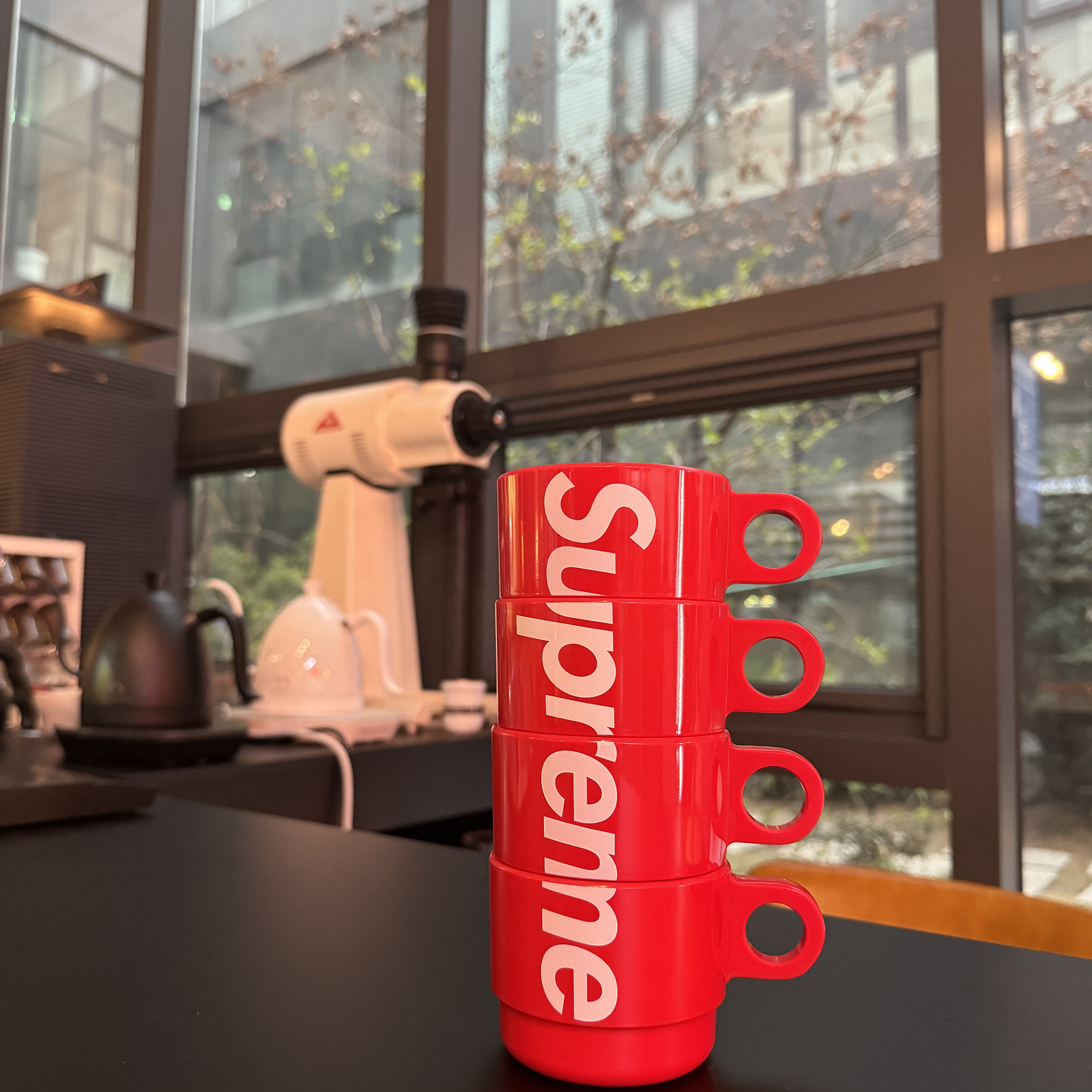 Supreme Stacking Cups Red (Set of 4) 착용 스타일 - 1