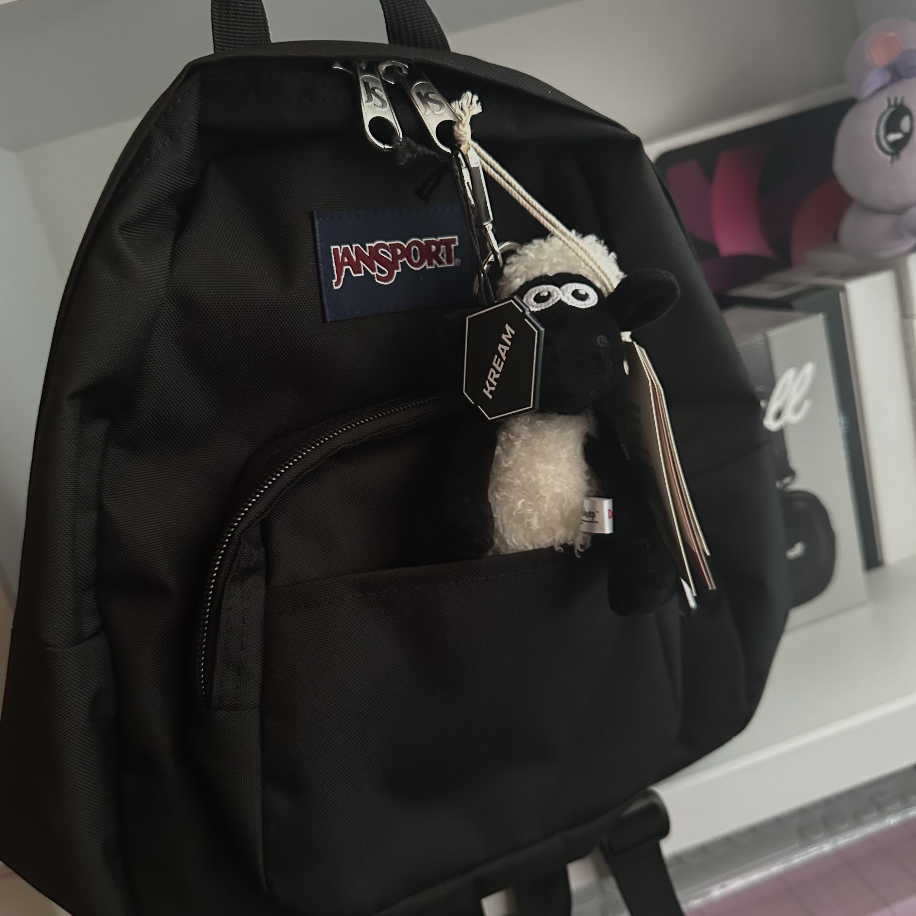 Jansport Half Pint Mini Backpack Black 착용 스타일 - 1