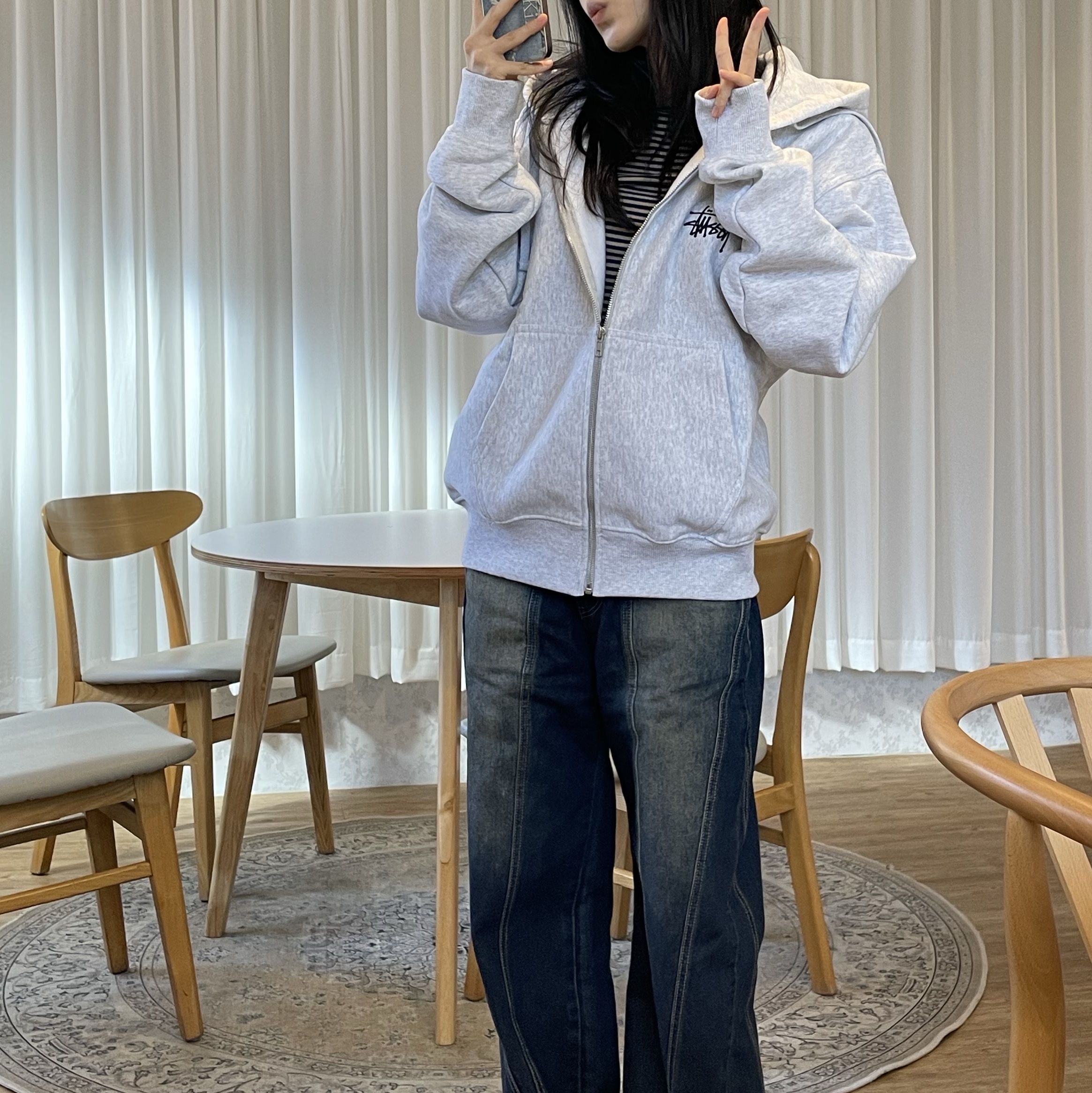 Stussy Basic Stussy Zip Hoodie Ash Heather 2023 착용 스타일 - 2