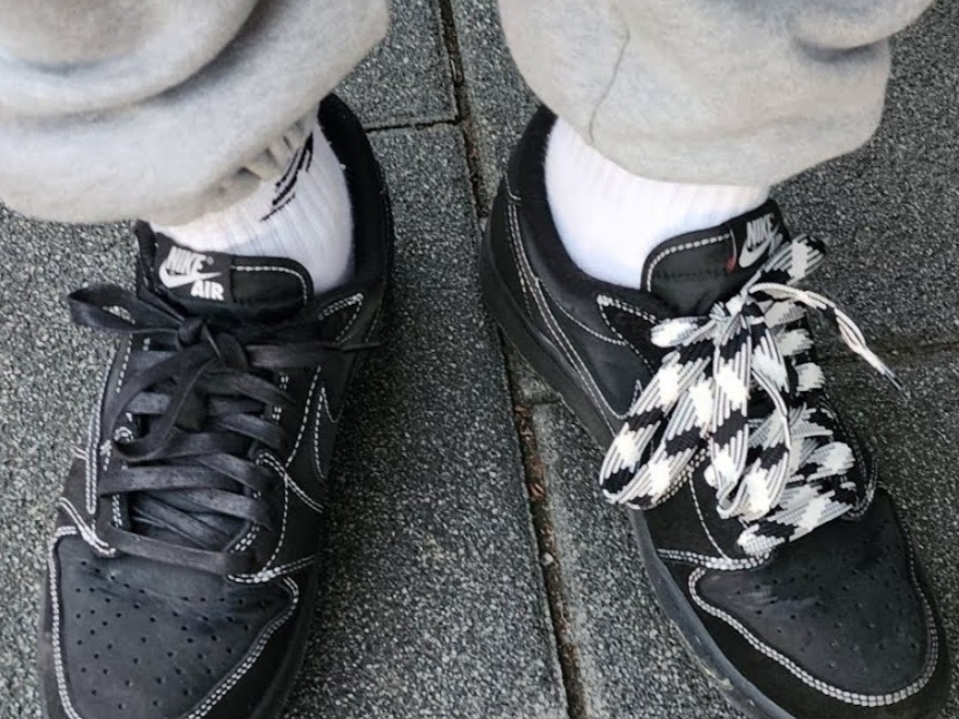 Jordan 1 x Travis Scott Retro Low OG SP Black Phantom 착용 스타일