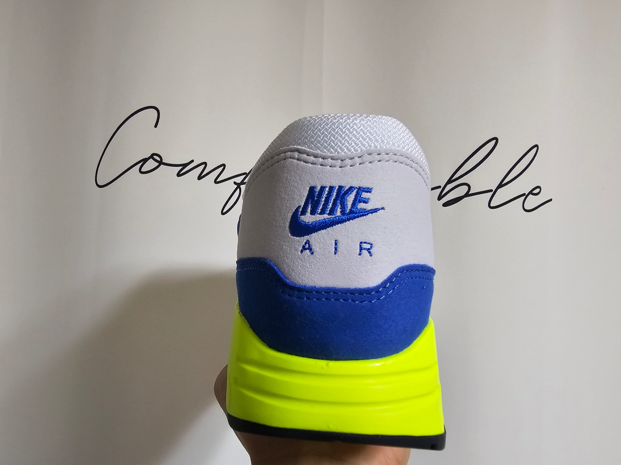 Nike Air Max 1 '86 OG Royal Volt 착용 스타일 - 3
