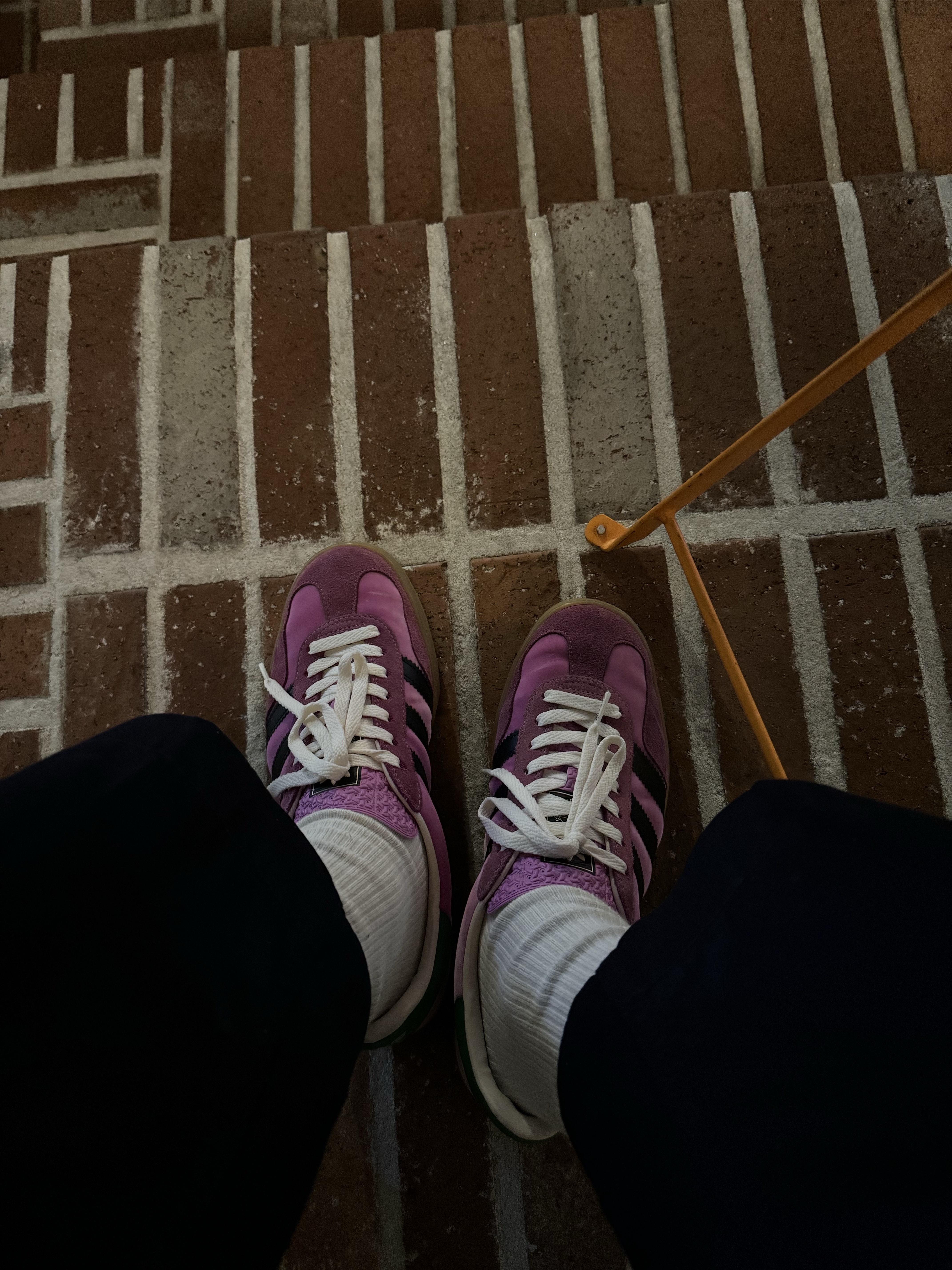 (W) Adidas Gazelle Indoor Bliss Pink 착용 스타일