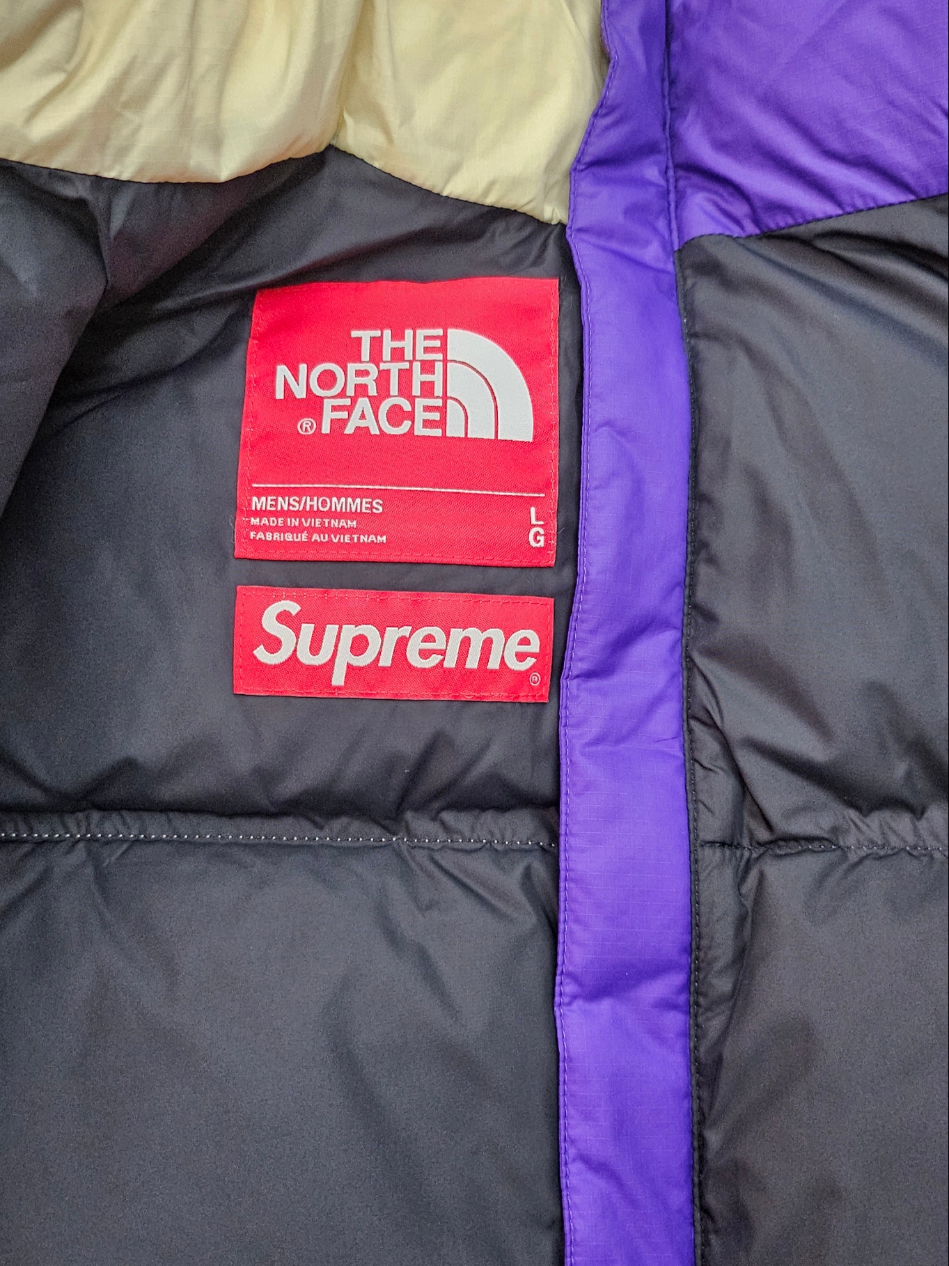 Supreme x The North Face Split Nuptse Jacket Tan - 24SS 착용 스타일 - 2
