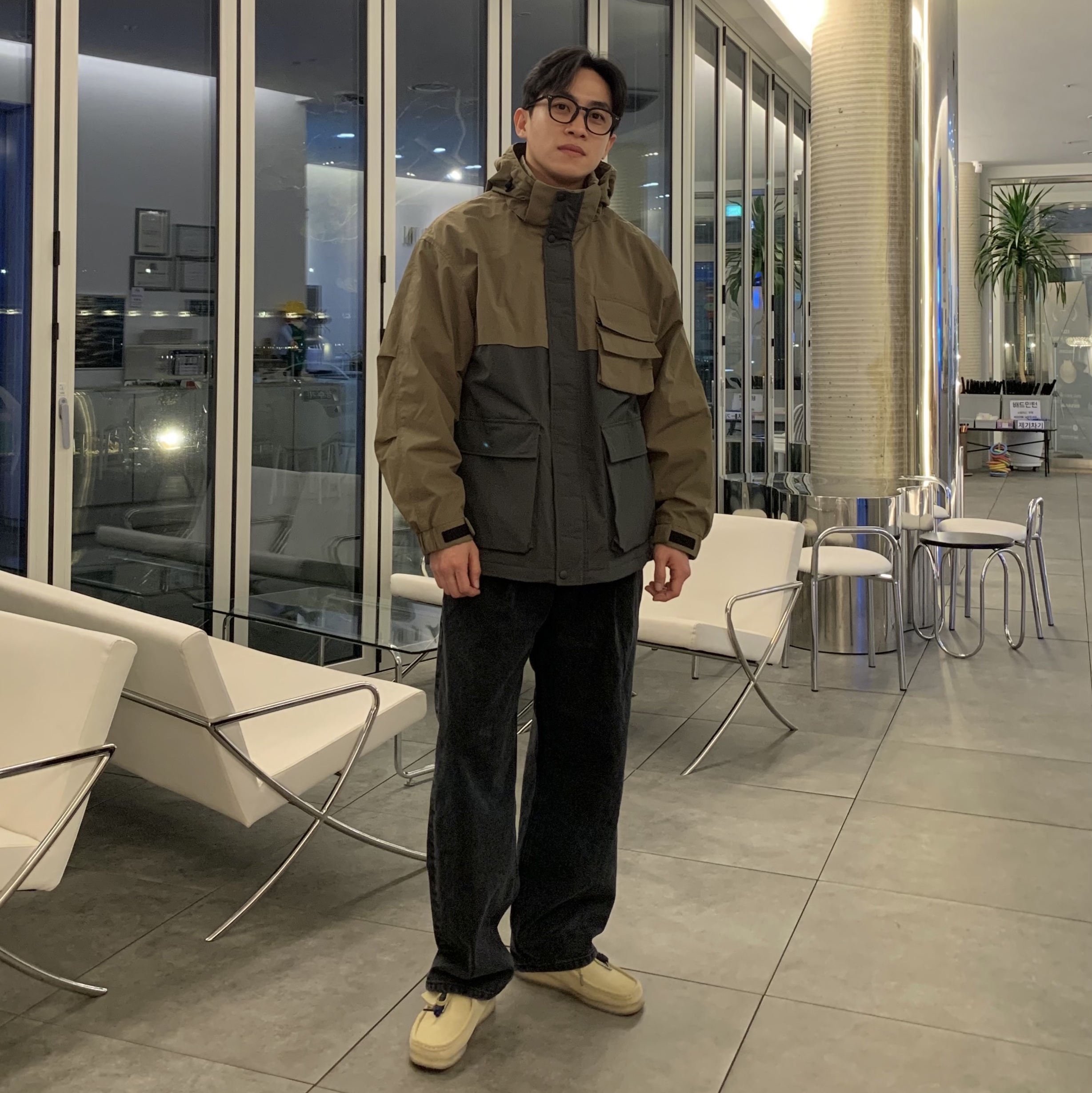 Clarks Wallabee Maple Suede 착용 스타일 - 1