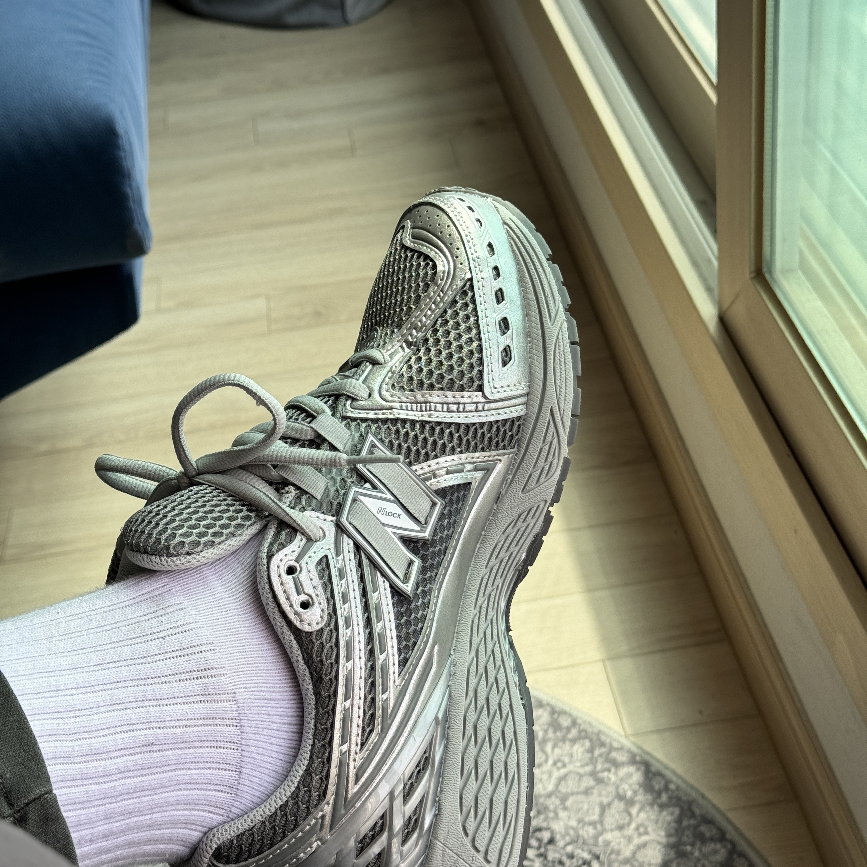 New Balance 1906R Harbor Grey Silver Metalic 착용 스타일