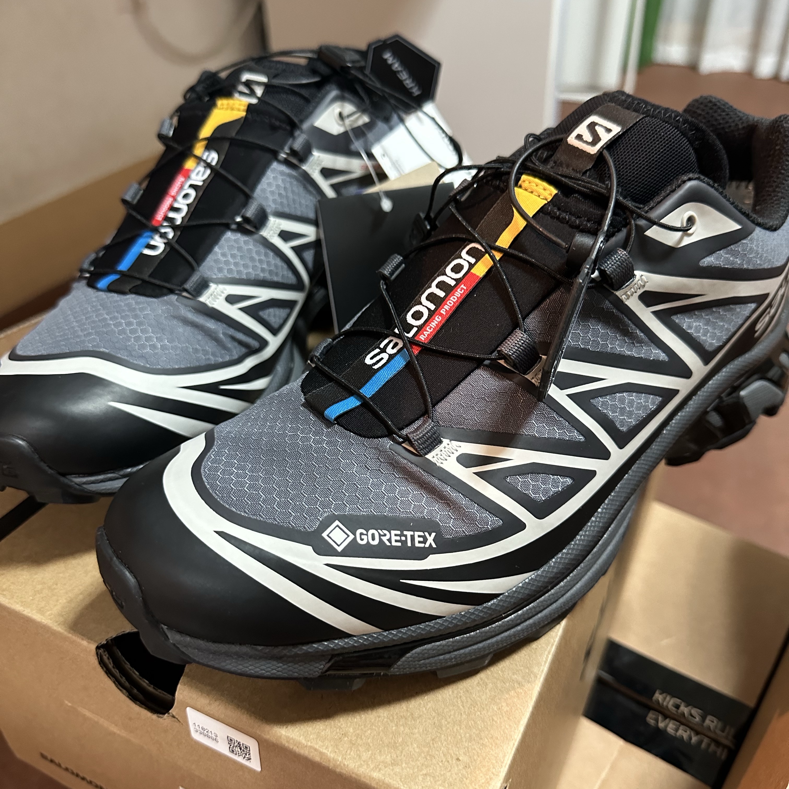 Salomon XT-6 Gore-Tex Black Ebony 착용 스타일
