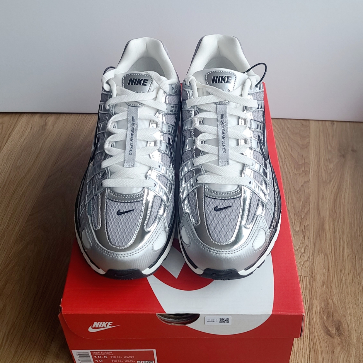 Nike P-6000 Metallic Silver 착용 스타일 - 2