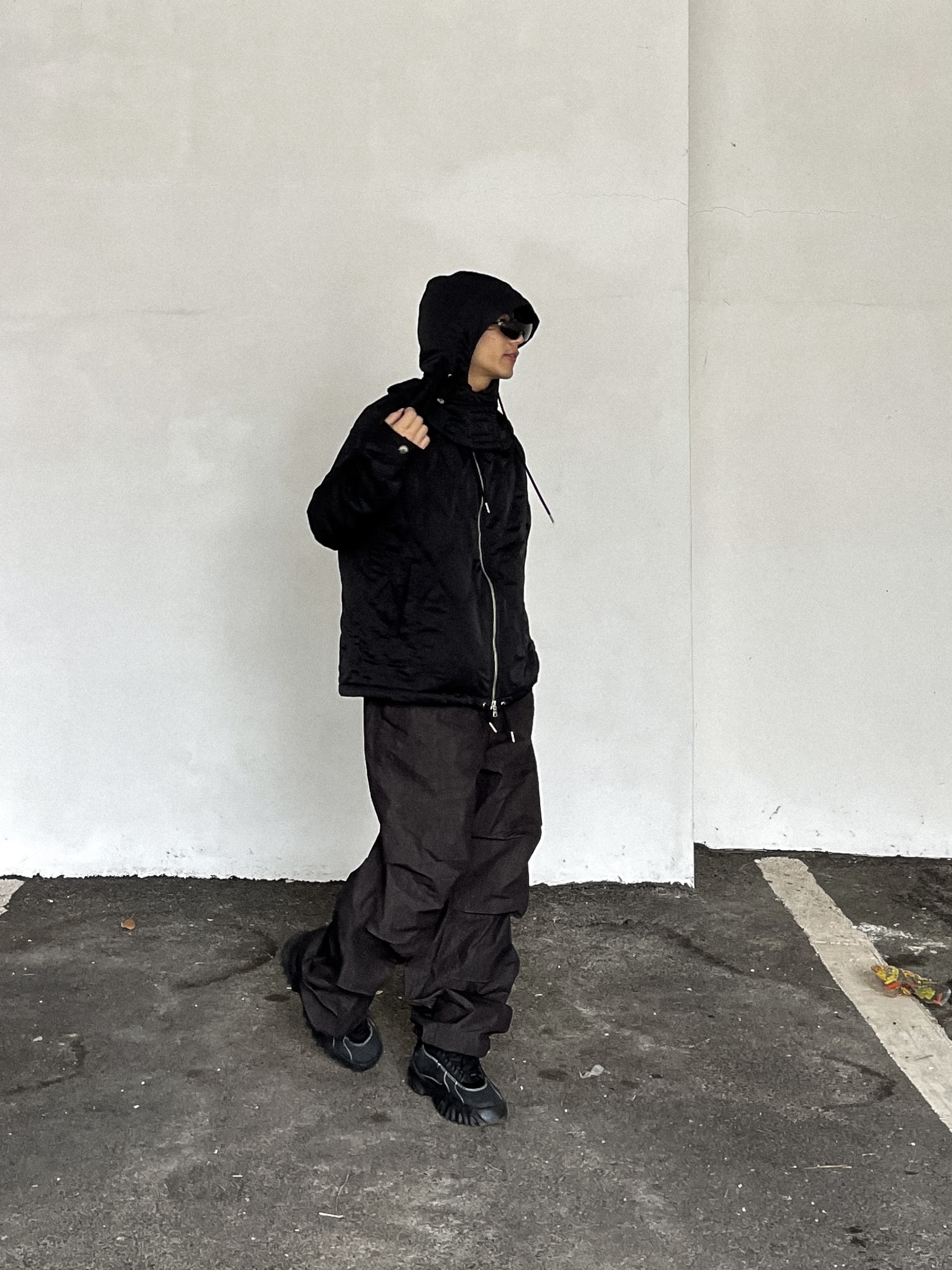 Oakley Factory Team x Brain Dead Chop Saw Black 착용 스타일 - 2