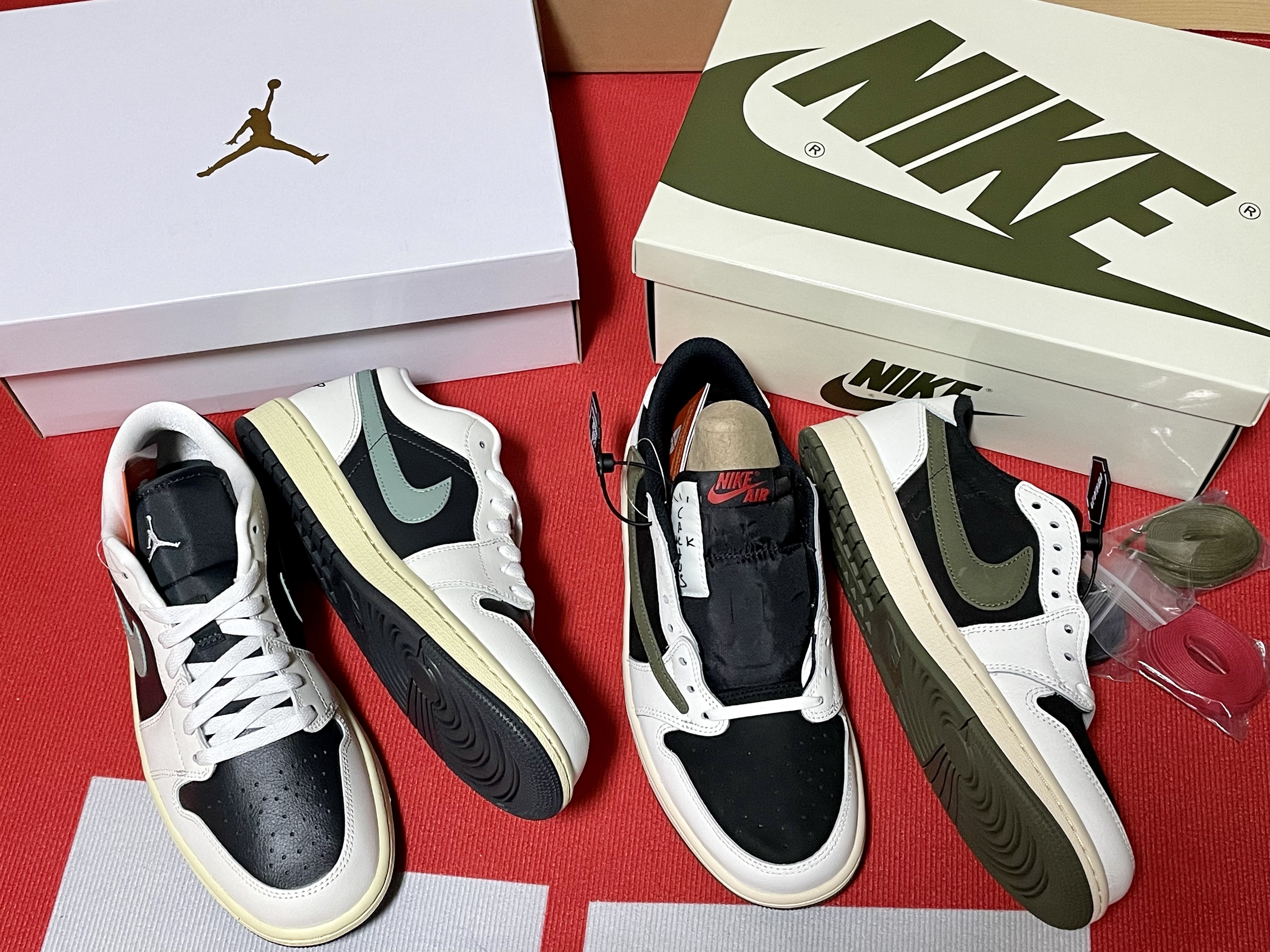 (W) Jordan 1 Low Anthracite Sail, (W) Jordan 1 x Travis Scott Retro Low OG SP Medium Olive 착용 스타일 - 1