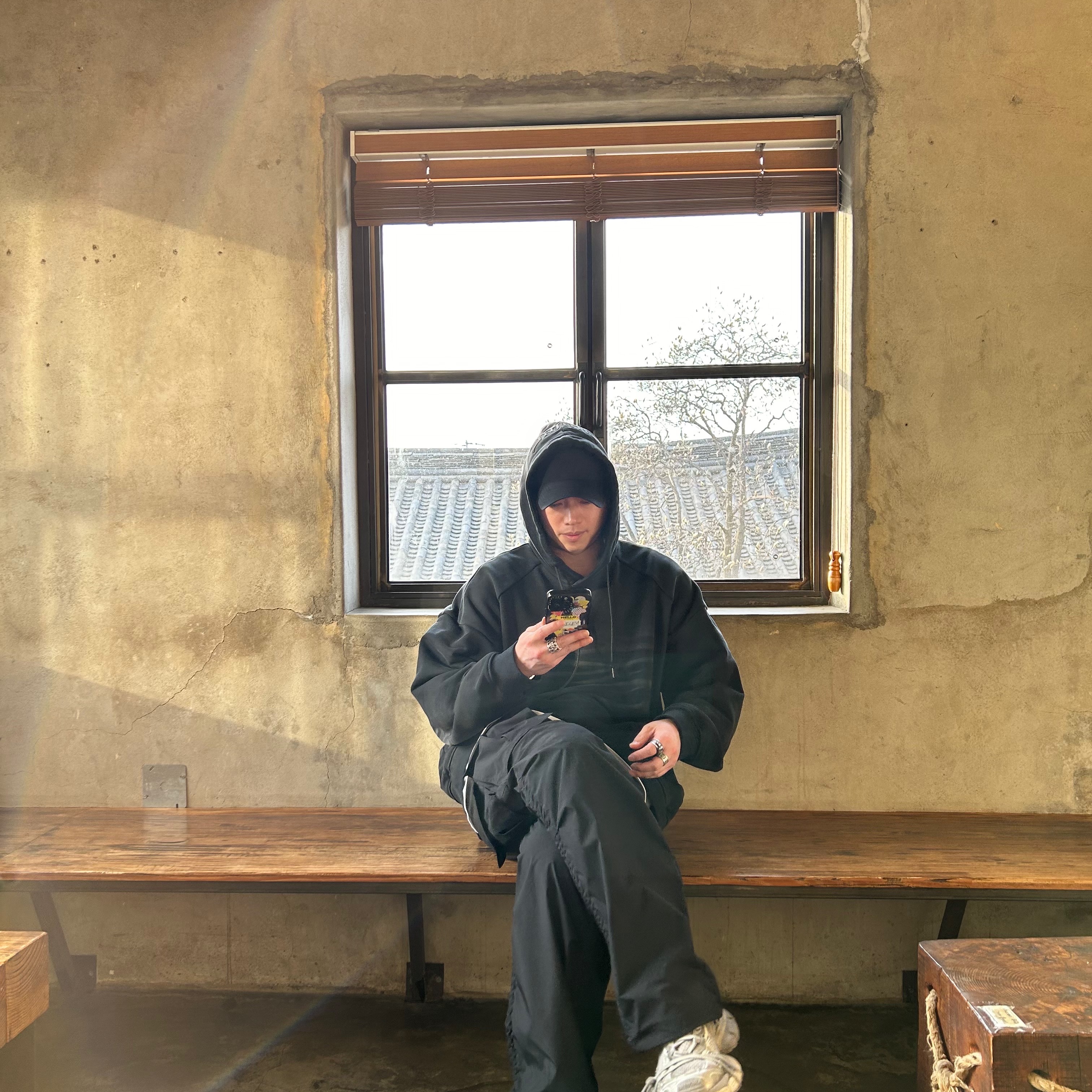 Juun.J Nylon Stan Collar String Jumper Black - 23FW, Juun.J Puckering Nylon Pants Black - 23FW 착용 스타일 - 2