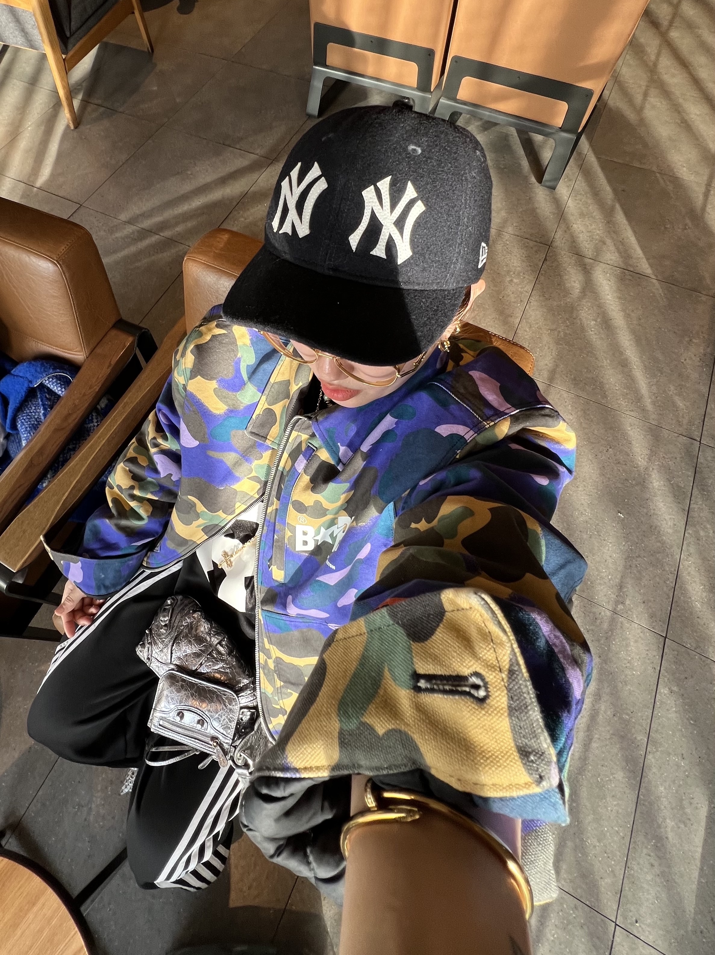 BAPE x Heron Preson Worker Jacket Camo, (W) Melissa x Y Project Court Shoe Clear White 착용 스타일 - 4
