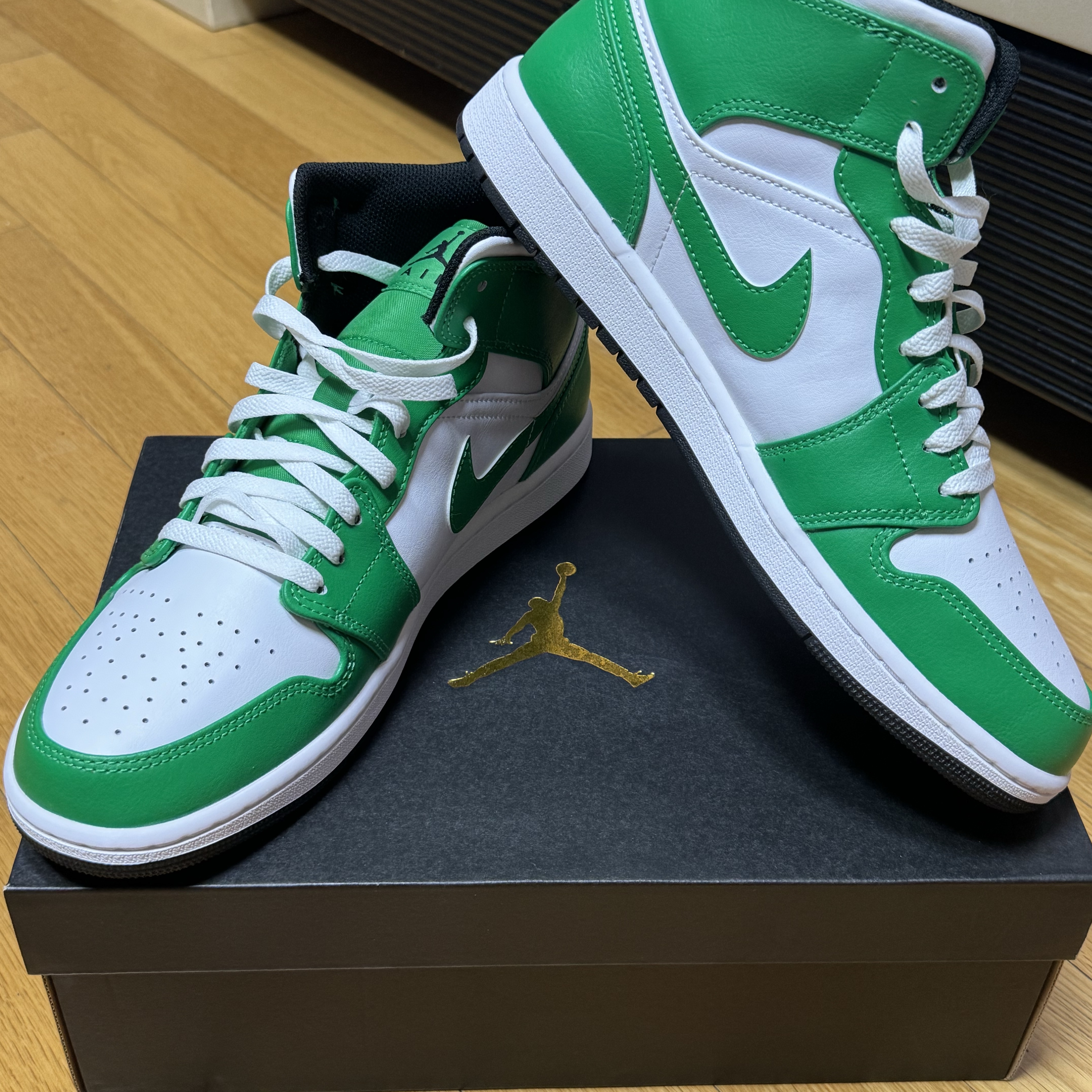 Jordan 1 Mid Lucky Green 착용 스타일