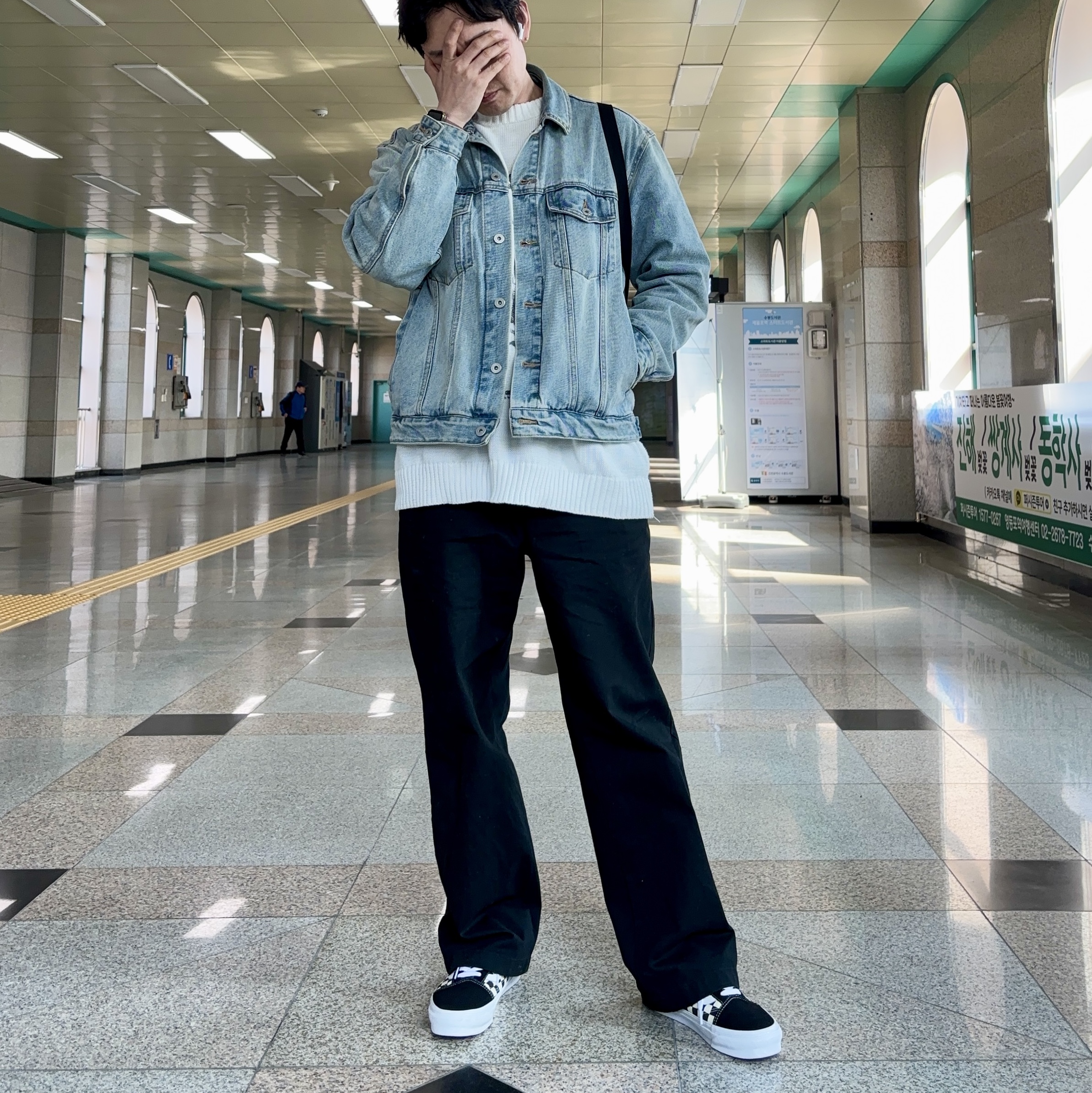 Puma x Ader Error Vaderon White, Vans Vault x DSM OG Old Skool LX Black White 착용 스타일 - 3