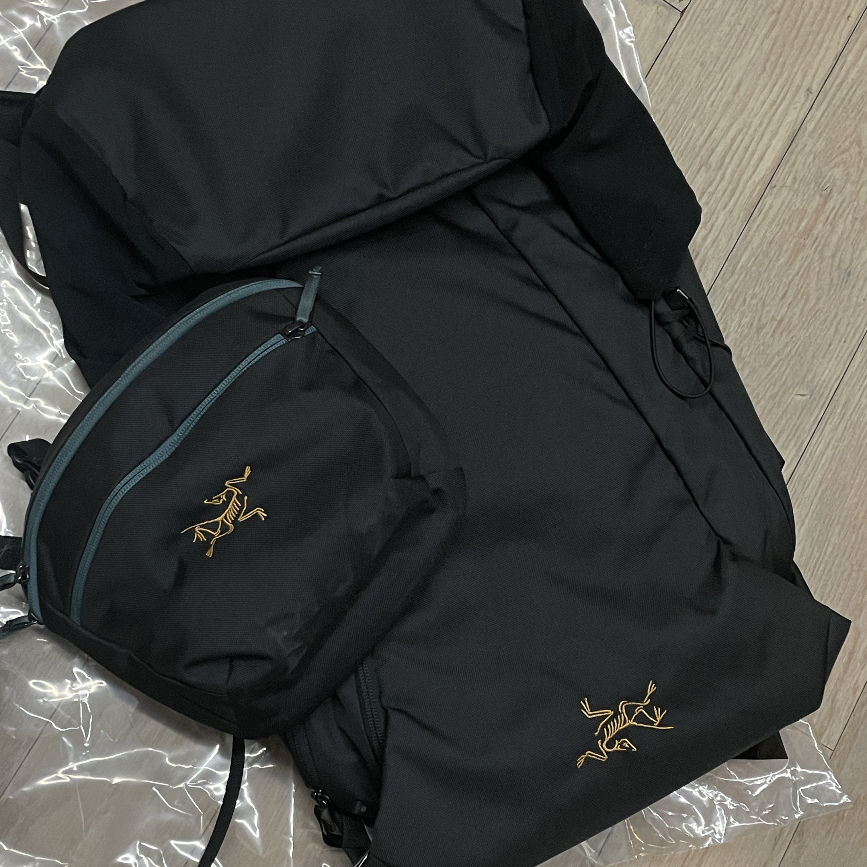 Arc'teryx Mantis 30 Backpack Black 착용 스타일 - 1