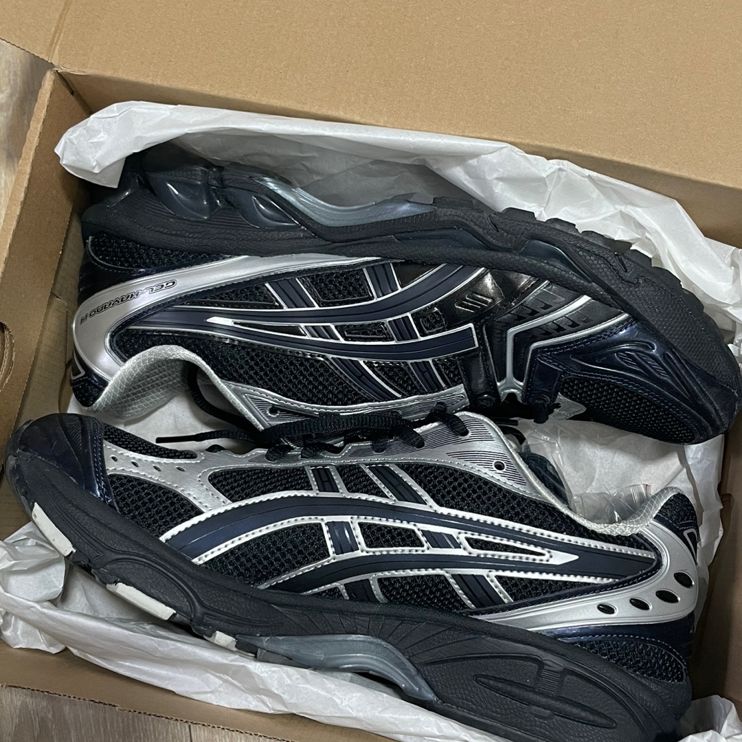 Asics x Atmos x Undermycar Gel-Kayano 14 Black Pure Silver 착용 스타일 - 1