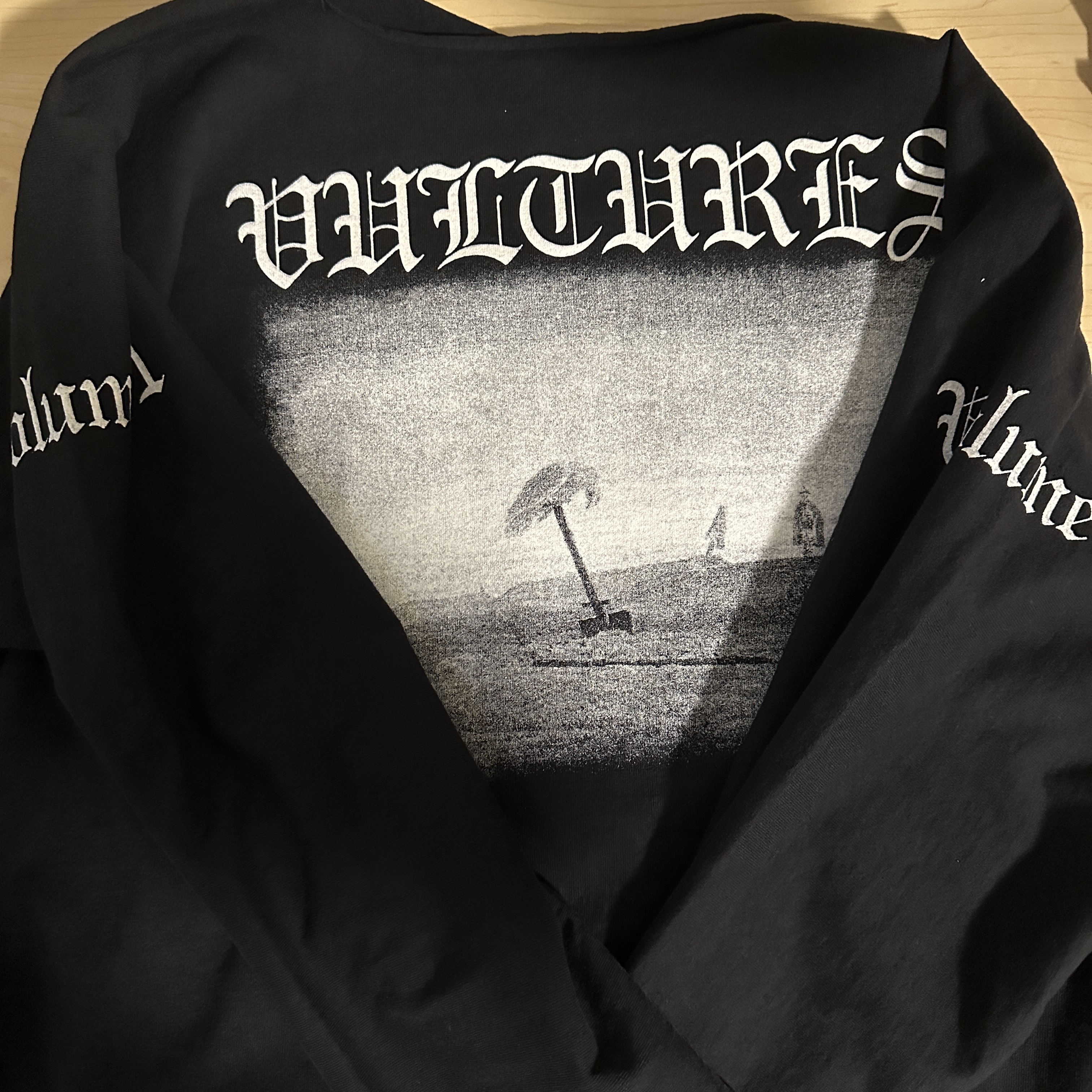 Yeezy Vultures Long T-Shirt Black 착용 스타일 - 1