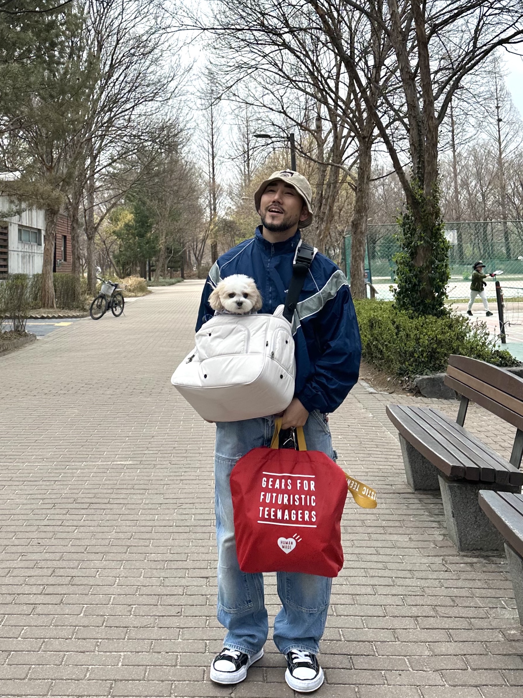 Maison Mihara Yasuhiro Peterson OG Sole Canvas Low Sneakers Black, Human Made Nylon Heart 2-Way Tote Bag Red 착용 스타일 - 2