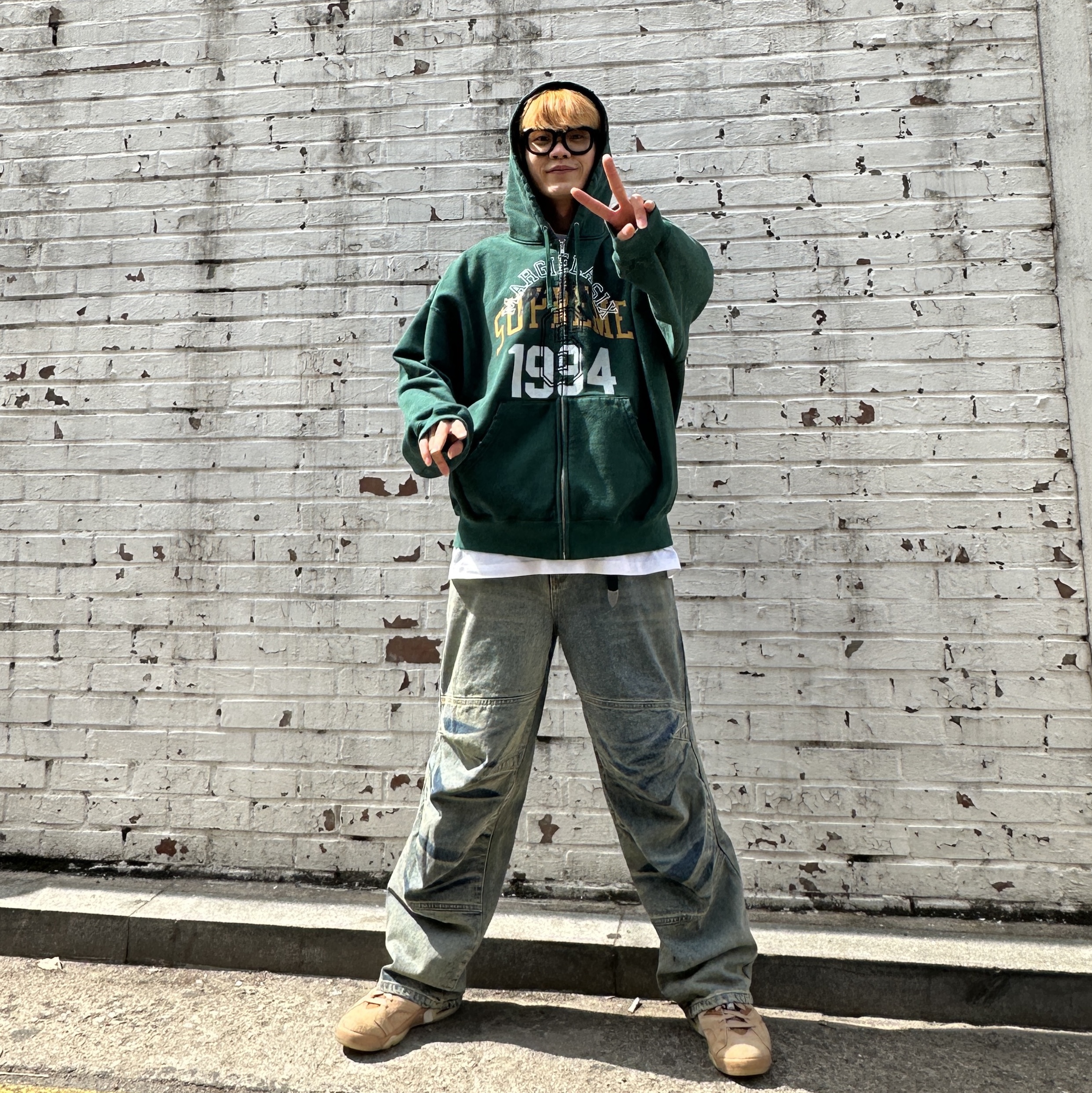Supreme x MM6 Maison Margiela Zip Up Hooded Sweatshirt Dark Green - 24SS, Jordan 6 x Travis Scott Retro SP British Khaki 착용 스타일