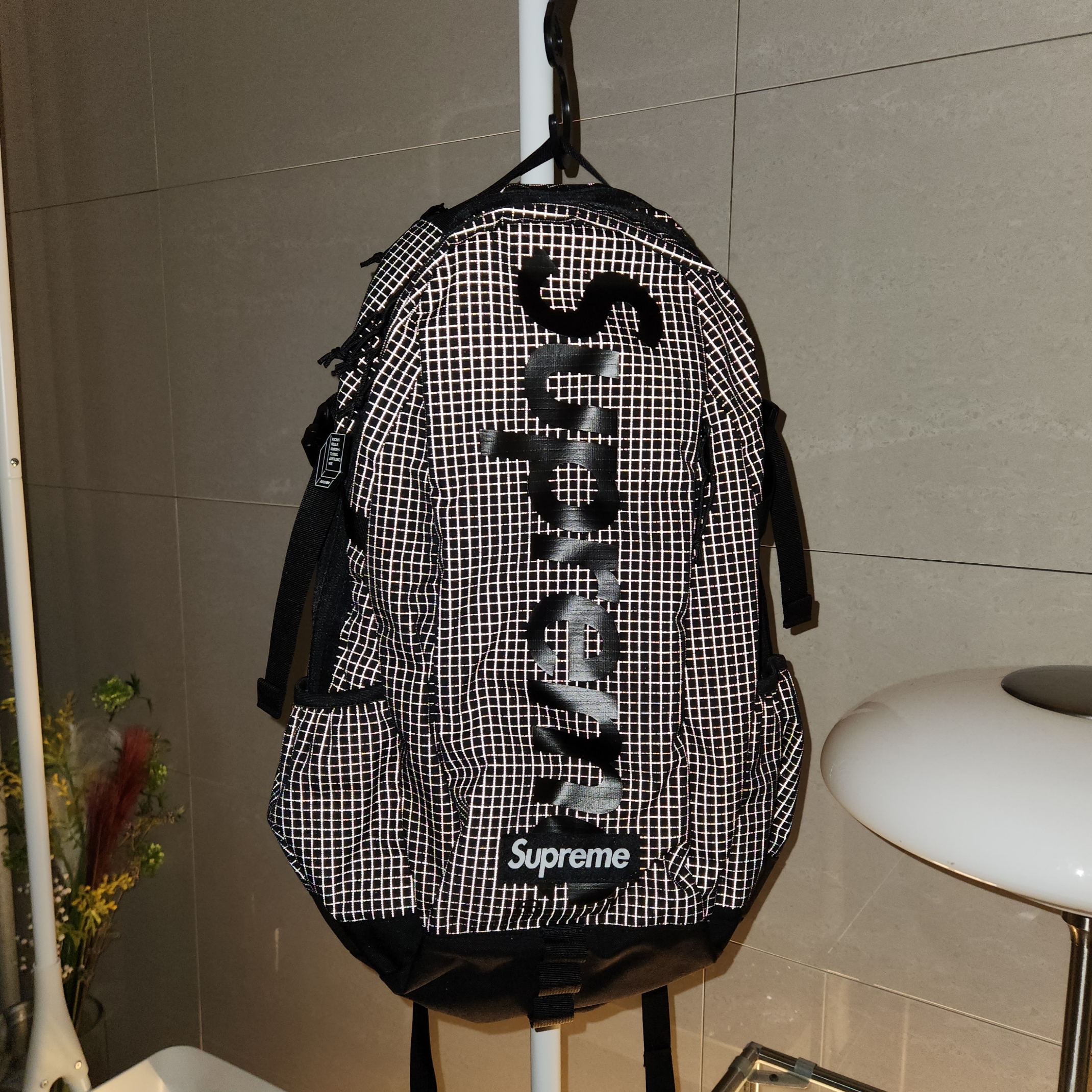 Supreme Backpack Black - 24SS 착용 스타일 - 2