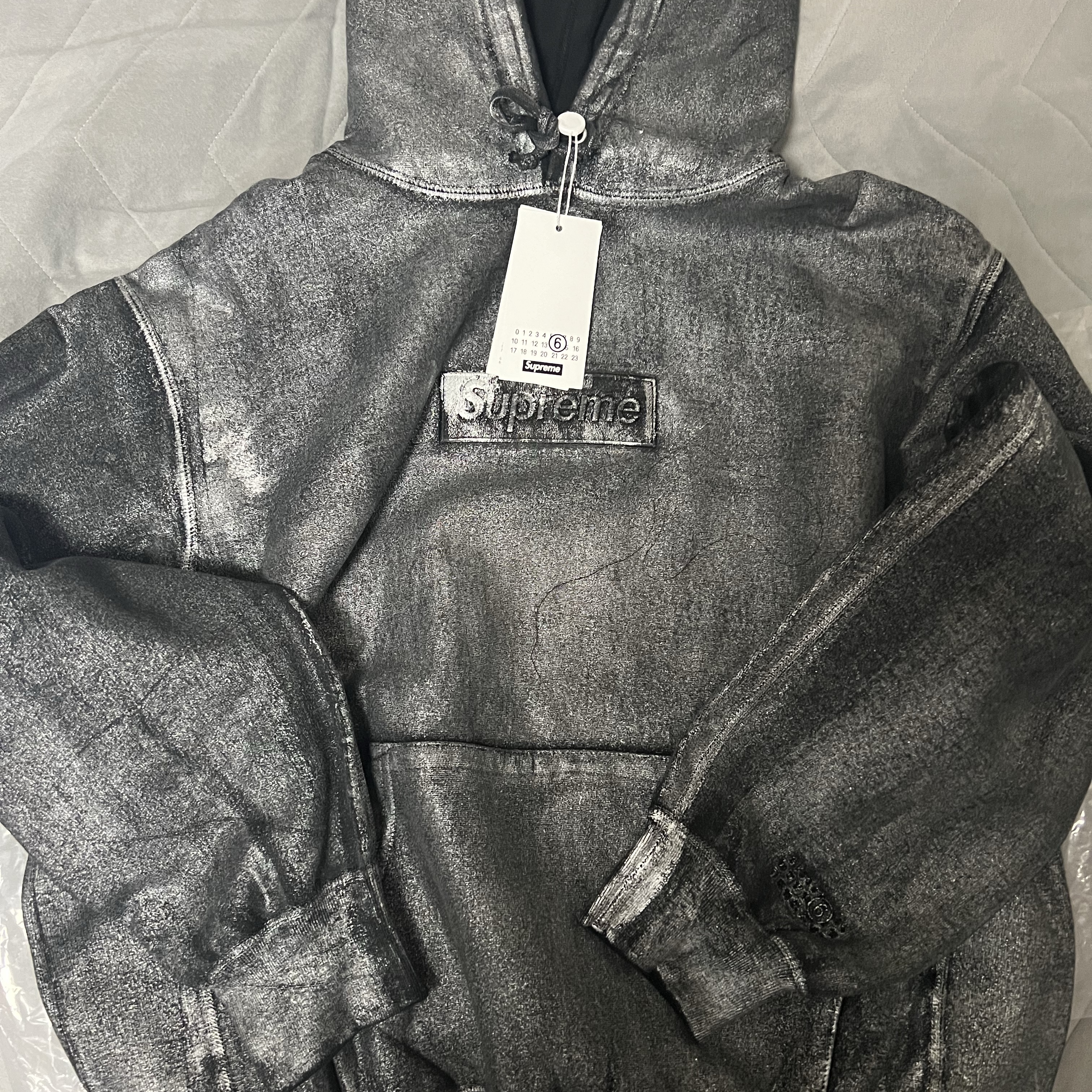 Supreme x MM6 Maison Margiela Foil Box Logo Hooded Sweatshirt Black - 24SS 착용 스타일 - 1