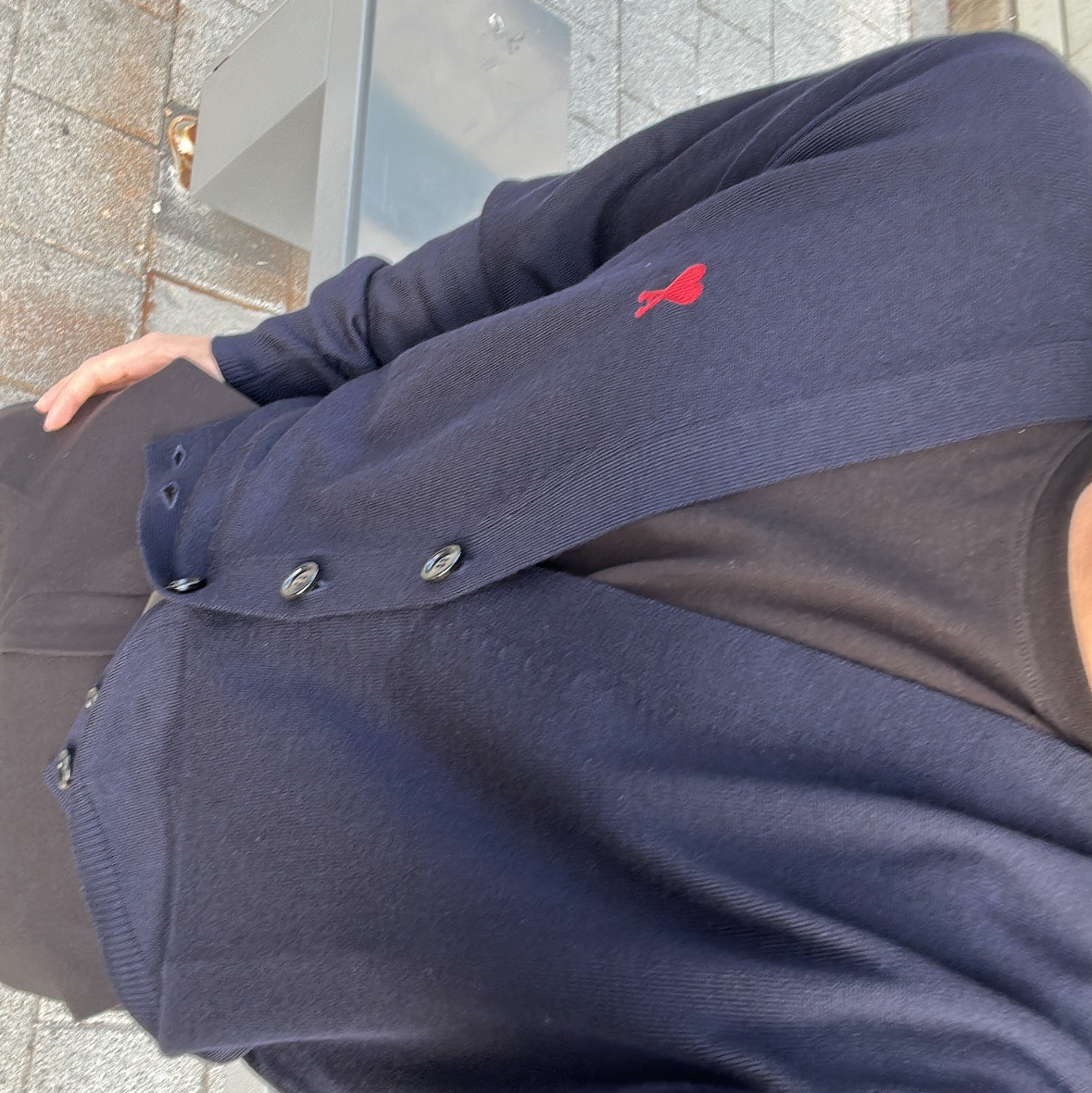 AMI de Coeur Wool Cardigan Night Blue 착용 스타일