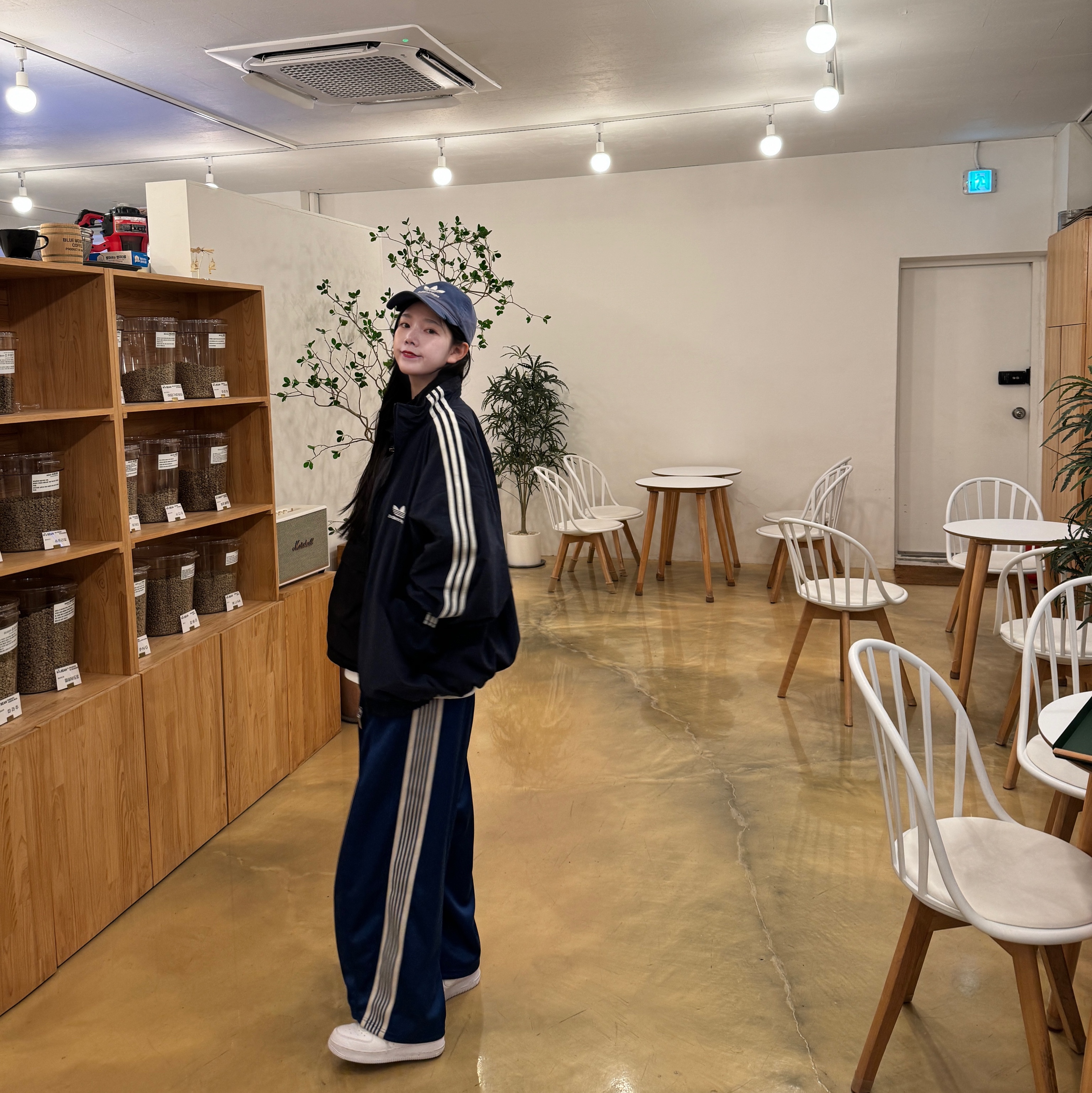Balenciaga x Adidas Cap Blue, Needles H.D. Track Pants Poly Smooth Royal 착용 스타일