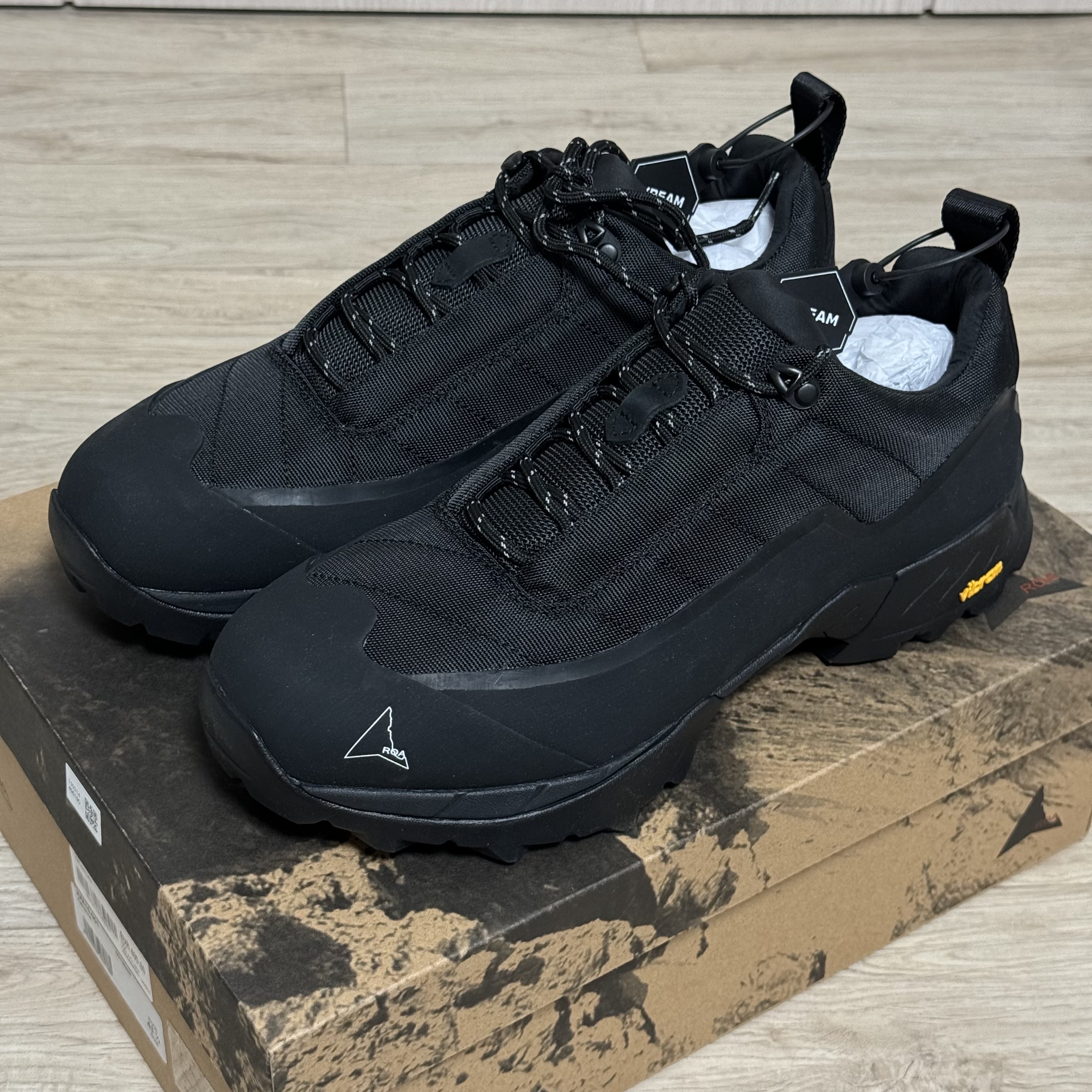 Roa Hiking Katharina Black 착용 스타일