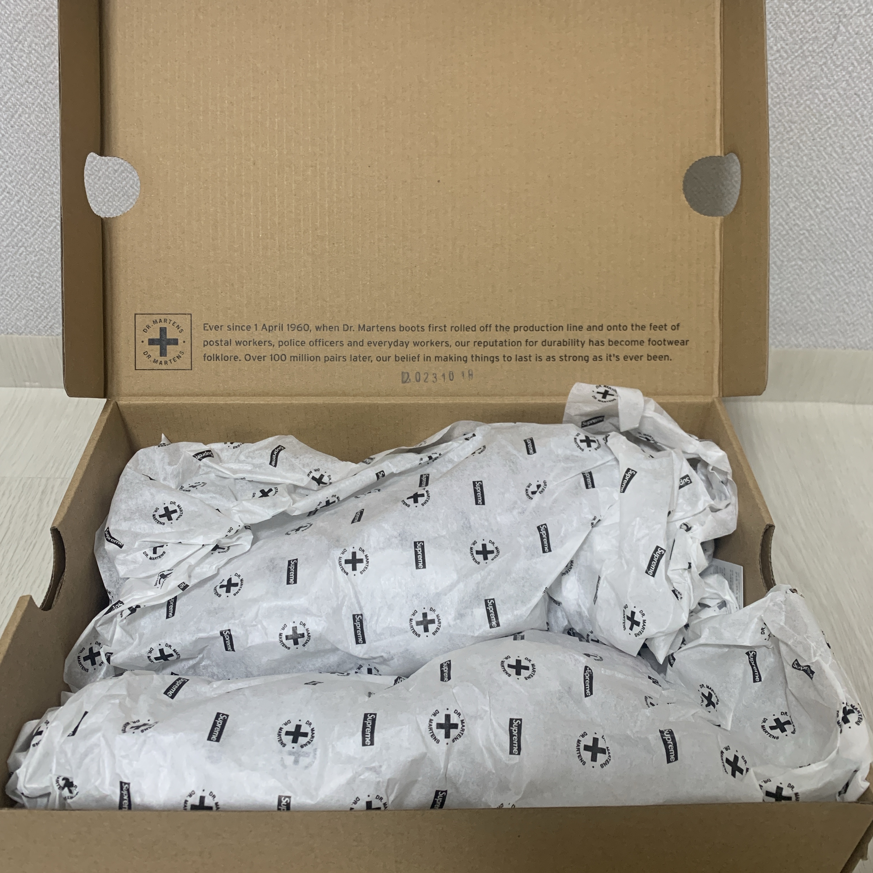 Dr. Martens x Supreme 1461 Multi 착용 스타일 - 2