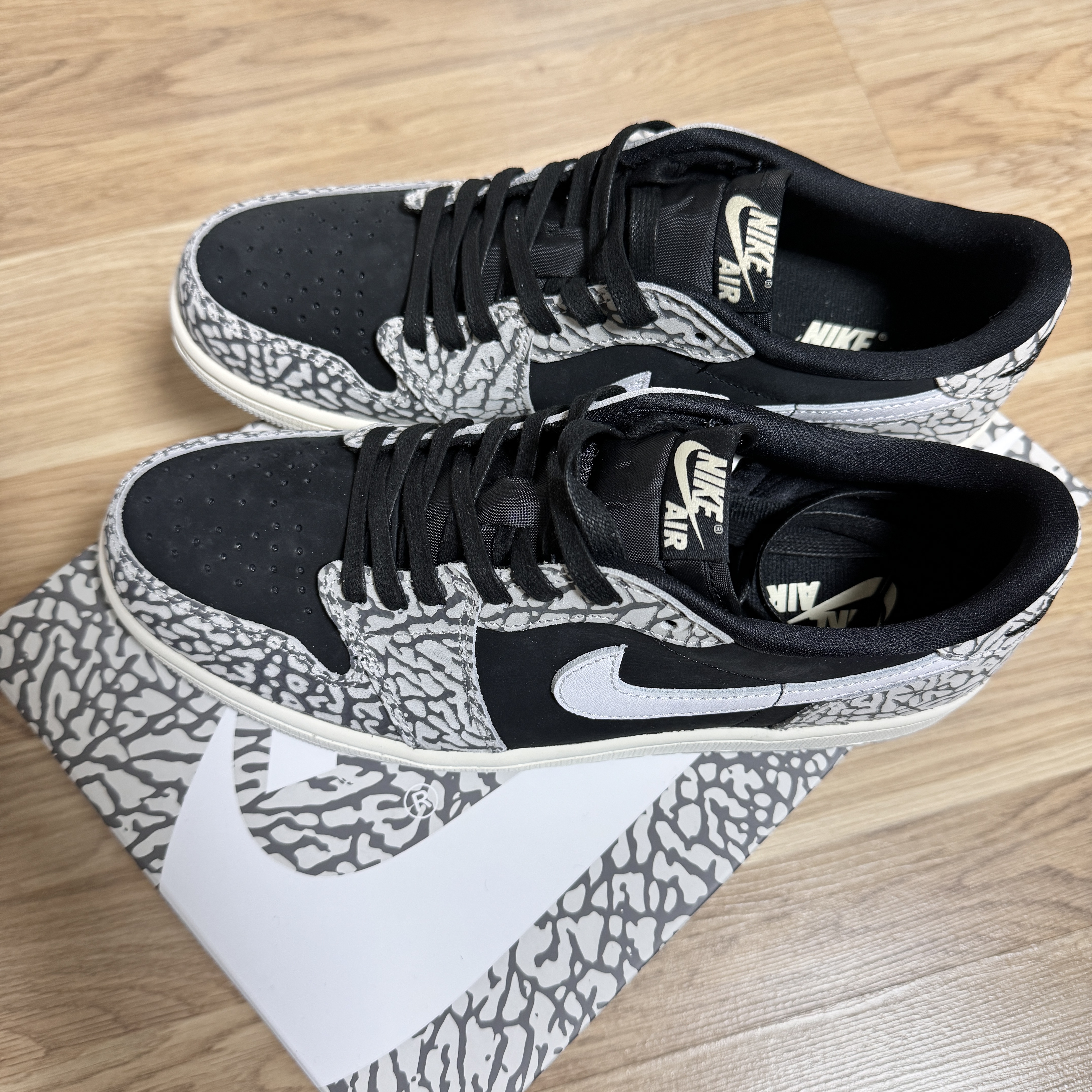Jordan 1 Retro Low OG Black Cement 착용 스타일
