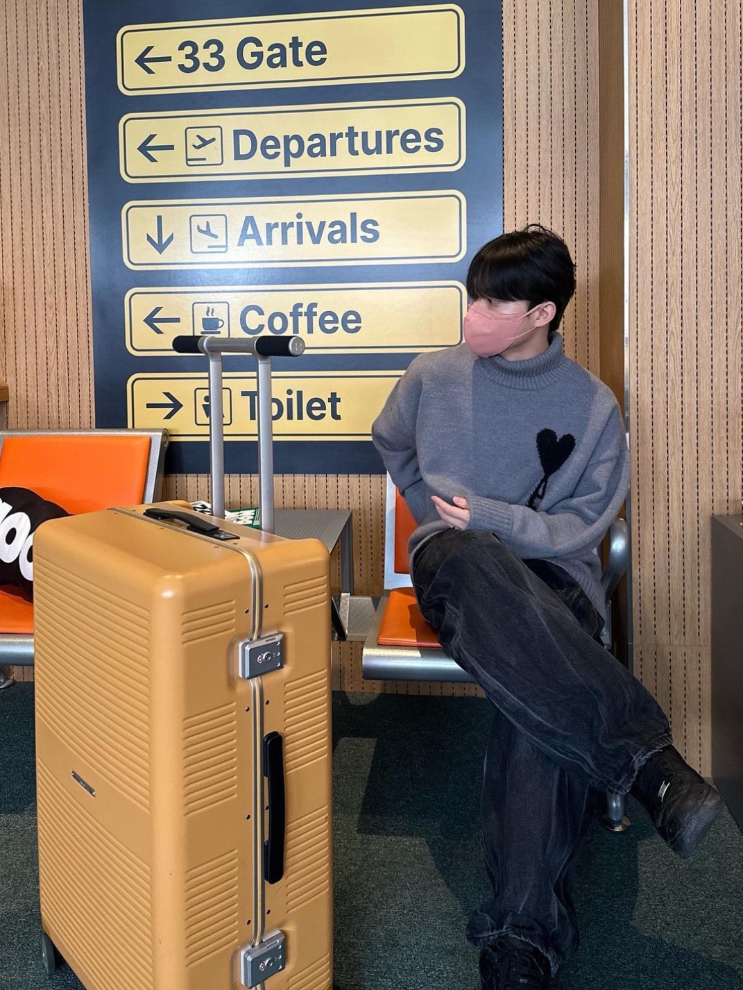 Ami de Coeur Funnel Neck Sweater Grey Black, Nike x Supreme Air Force 1 Low Black 착용 스타일 - 5