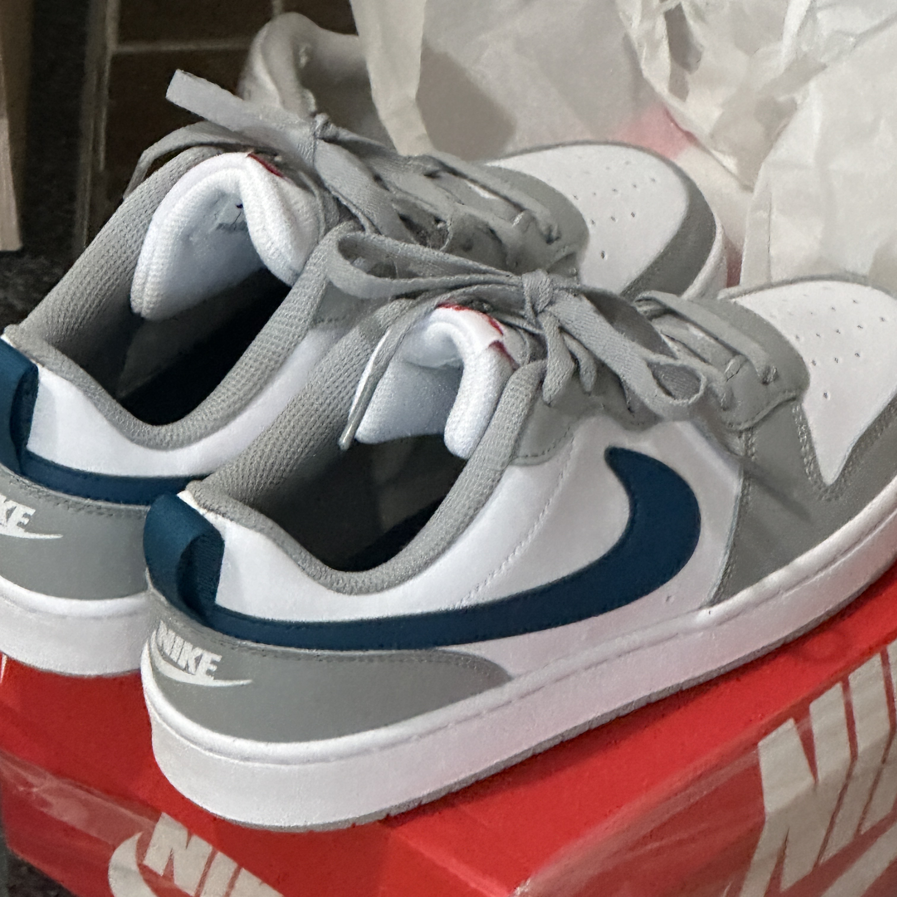 (GS) Nike Court Borough Low 2 Light Smoke Grey 착용 스타일