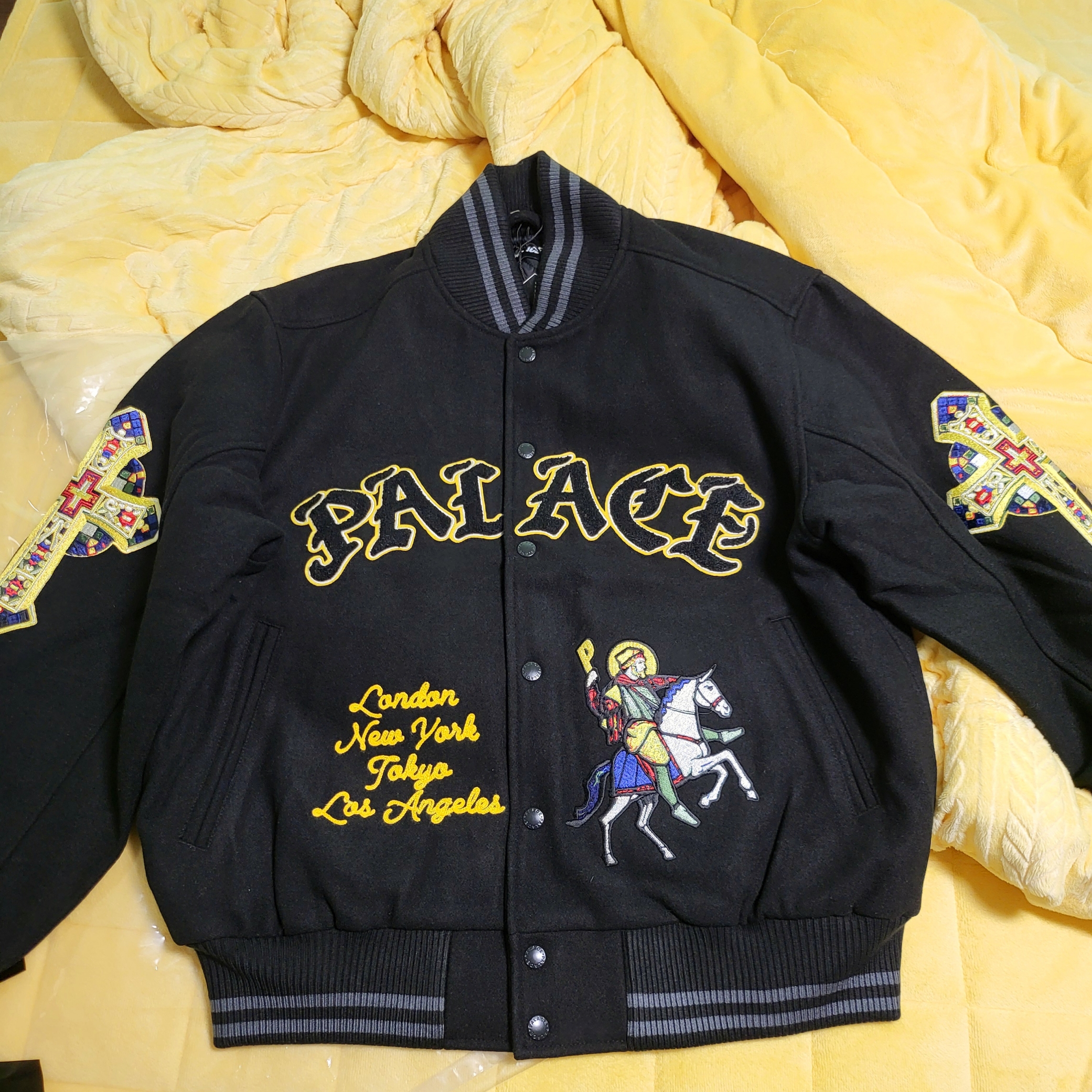 Palace Saints Varsity Jacket Black - 24SS 착용 스타일 - 1