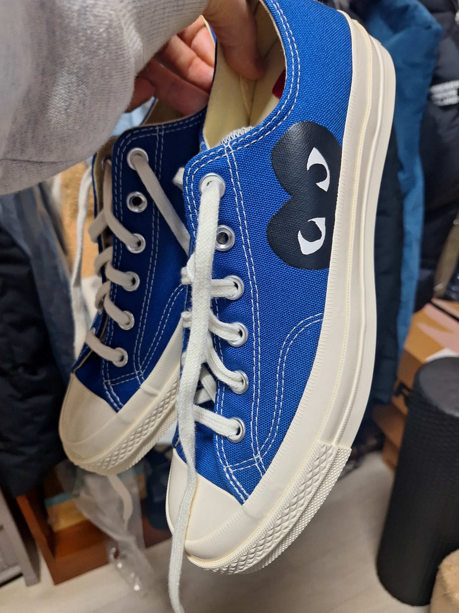 Converse x Play Comme des Garcons Chuck 70 Ox Blue Quartz 착용 스타일